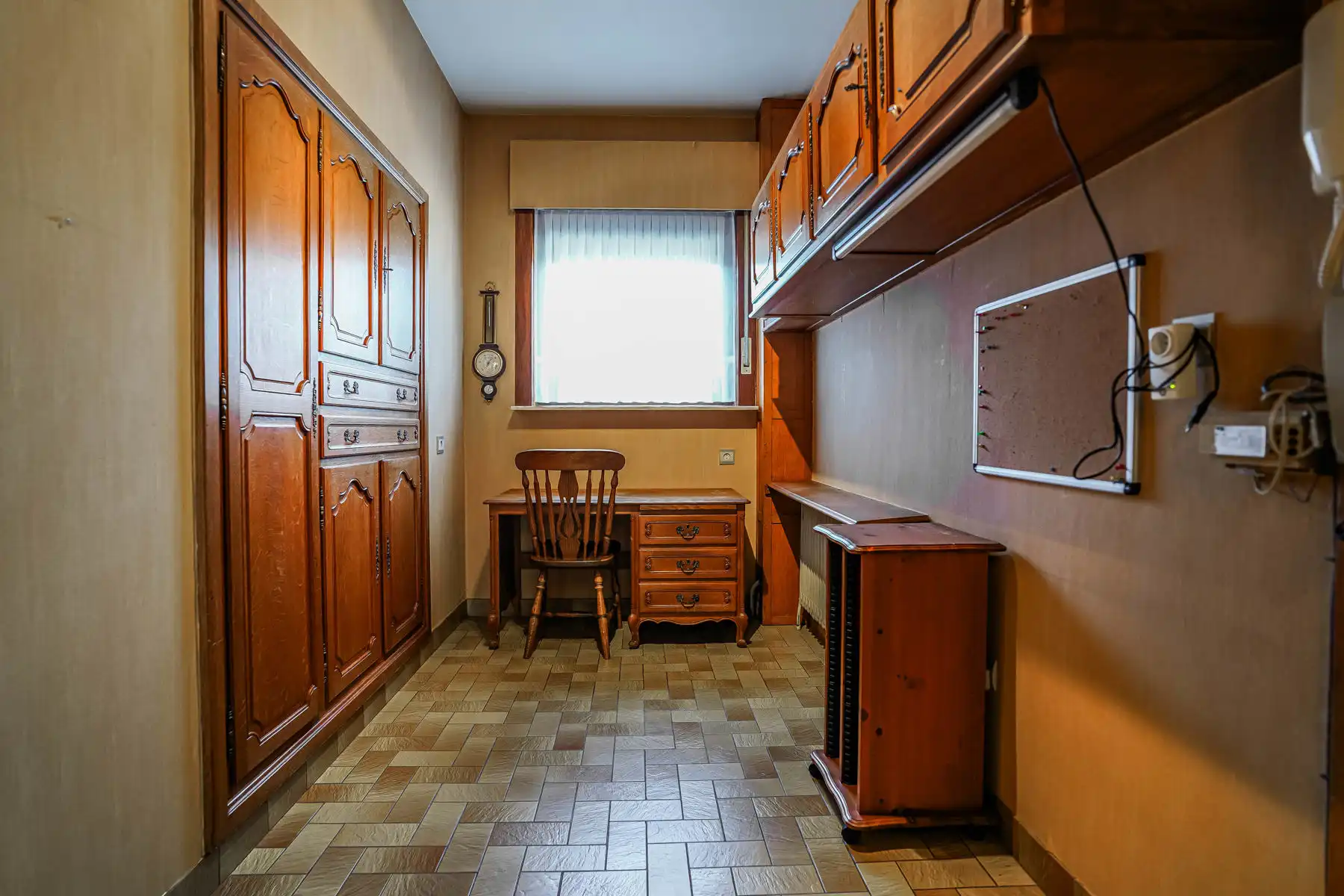 Te renoveren, vrijstaande woning op een perceel van 1070 m² foto 16