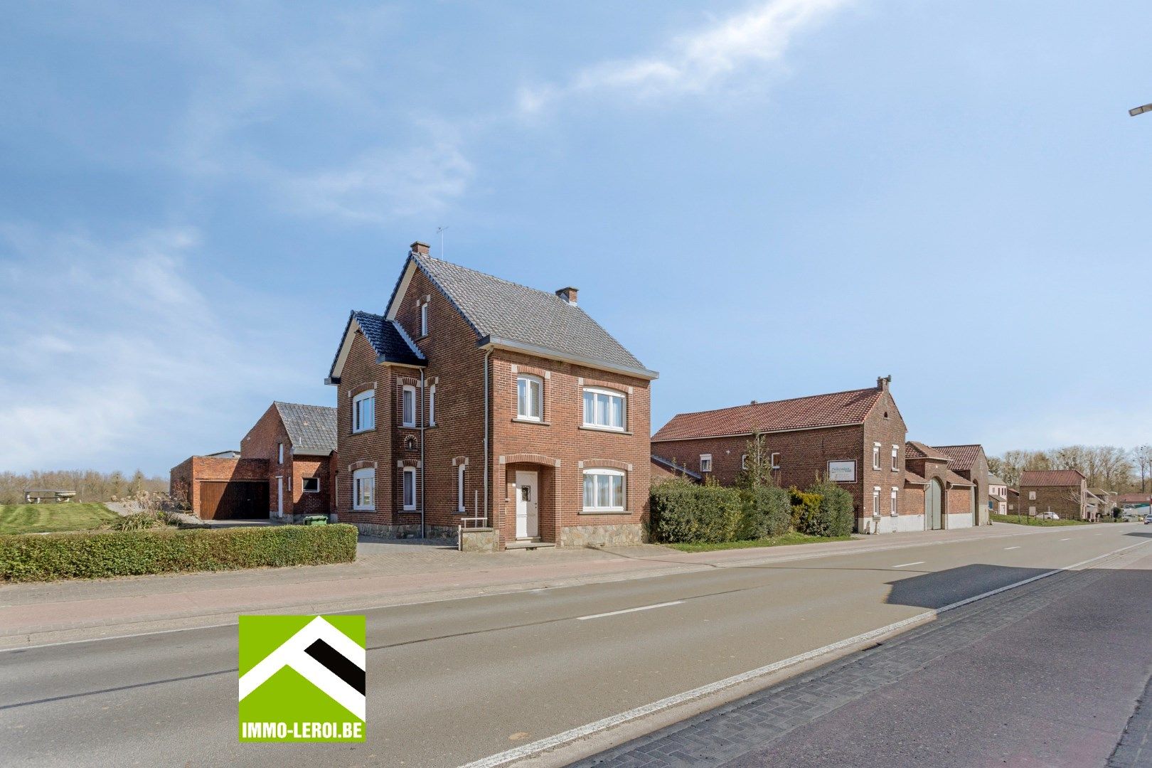 Ruime woning met bebouwbare tuin en achterliggende gronden foto 29