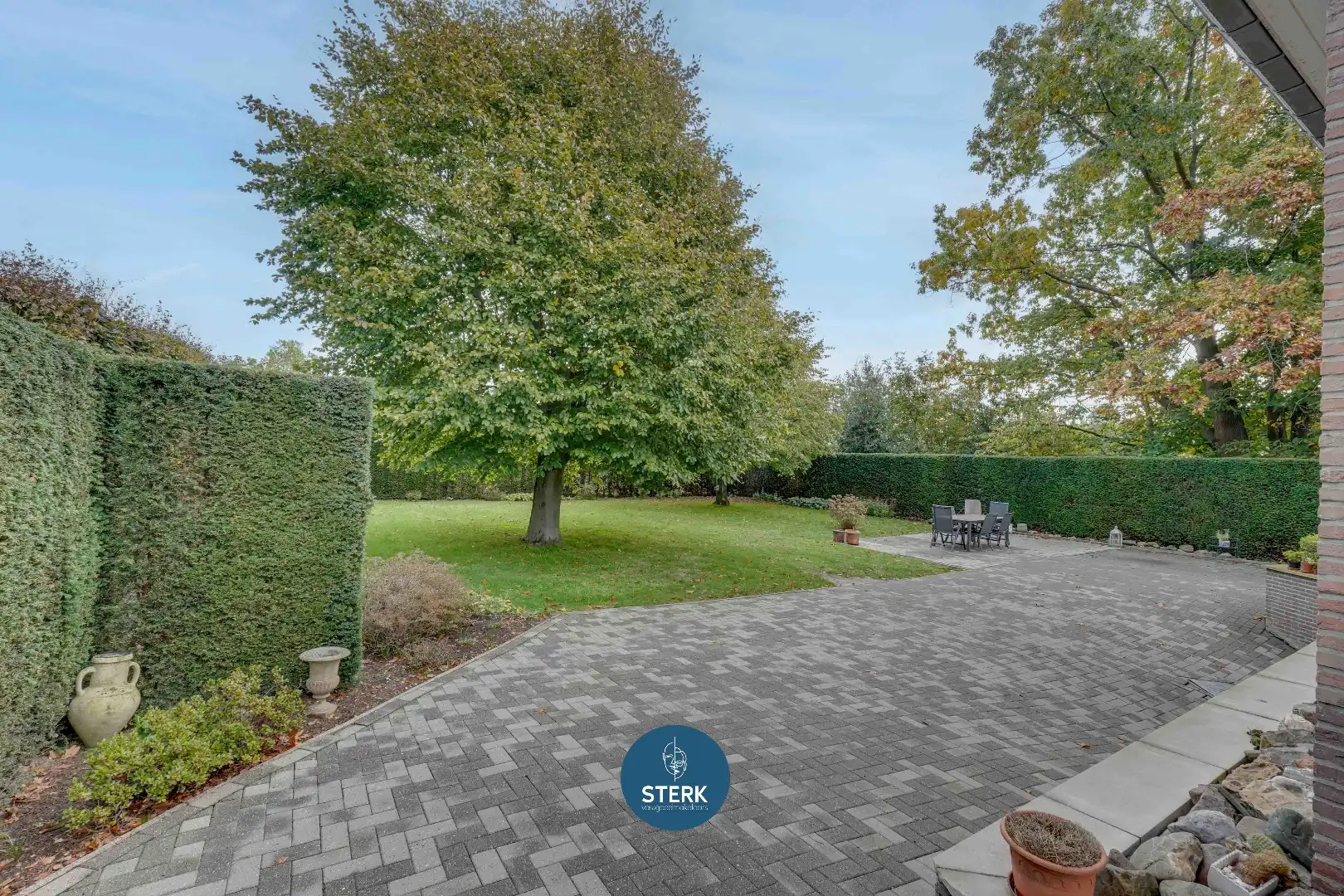 VRIJSTAANDE WONING MET EEN PRACHTIGE TUIN OP EEN GELIEFDE LOCATIE TE LANAKEN ! foto 19