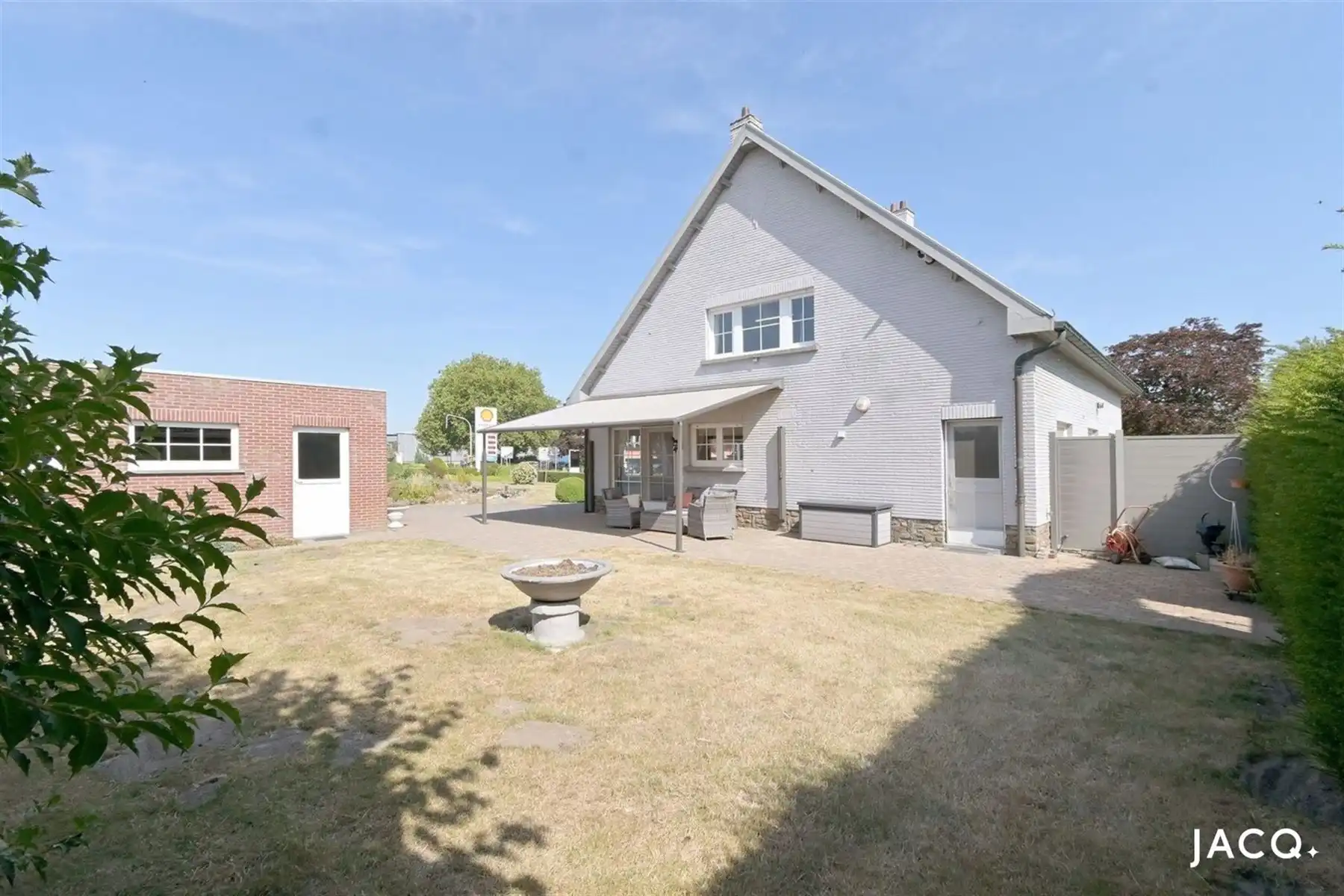 Ruime villa met 4slpk's op een prachtig perceel van 1203m²! foto 23