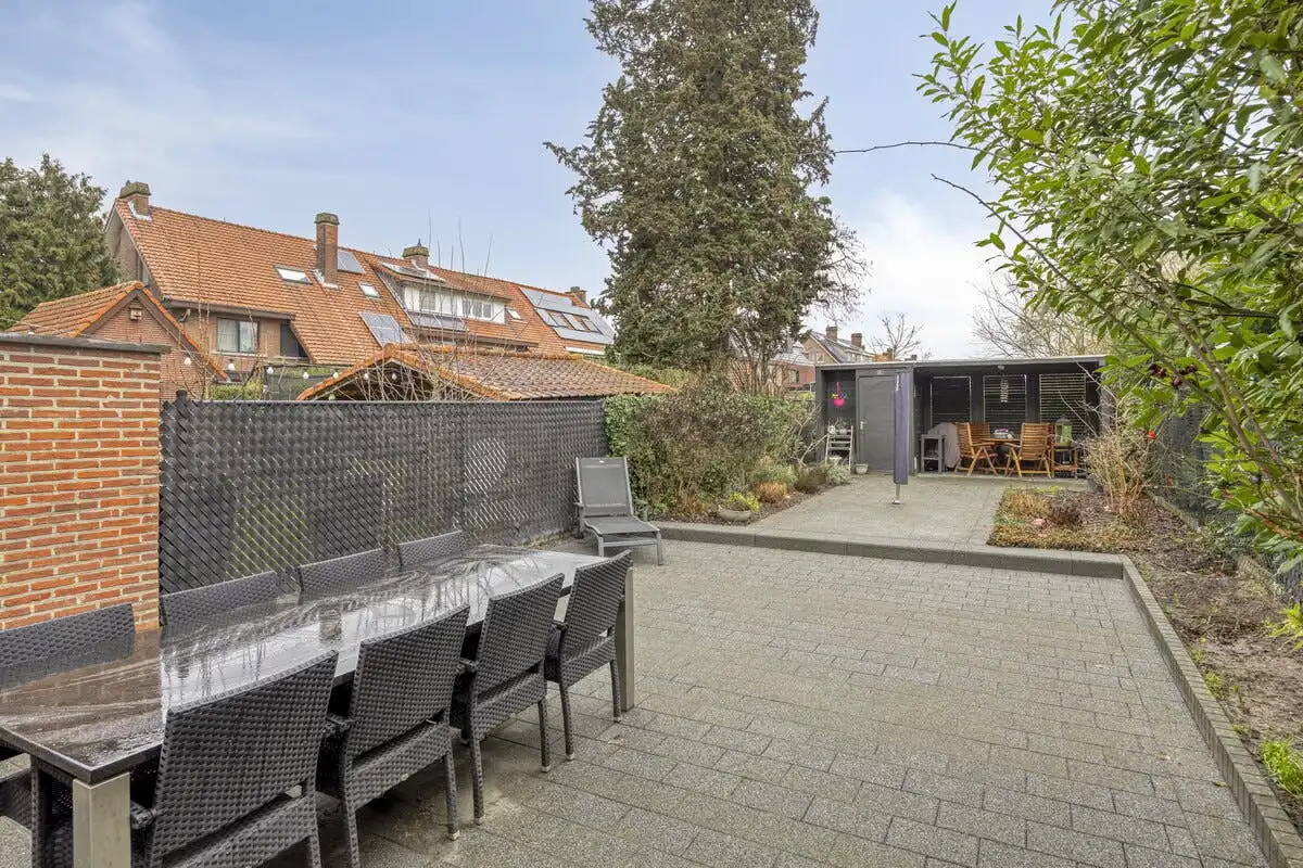 Instapklare stadswoning met 5 slaapkamers en tuin nabij centrum Hasselt foto 11