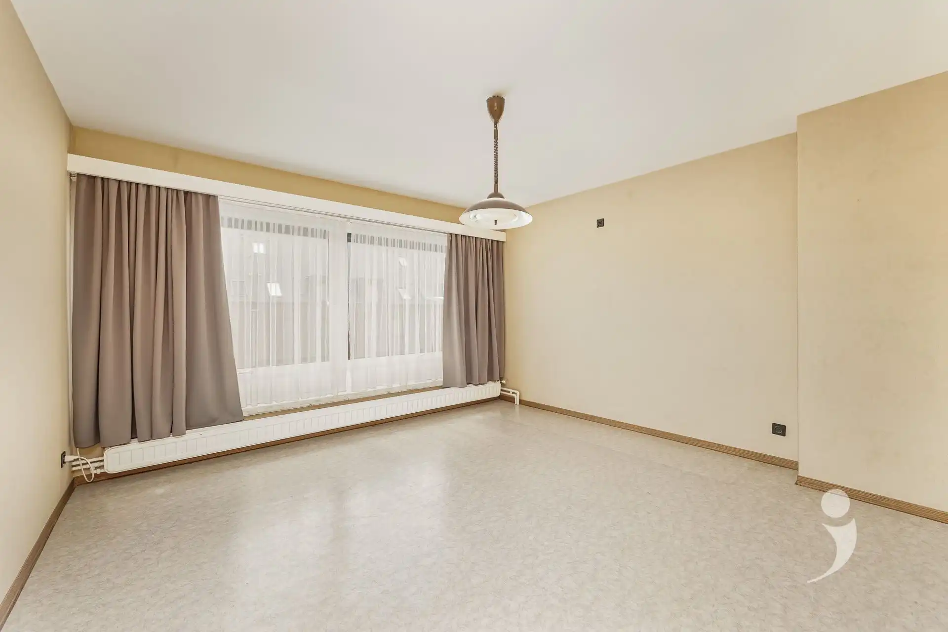 Ruime stadswoning met uitzonderlijke tuin van + 13 are foto 27