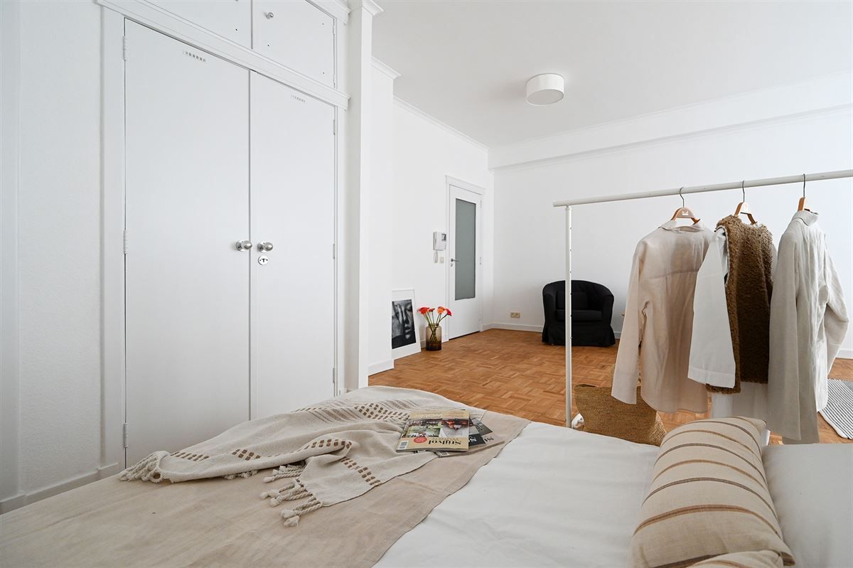 Geheel gerenoveerde studio op toplocatie foto 15