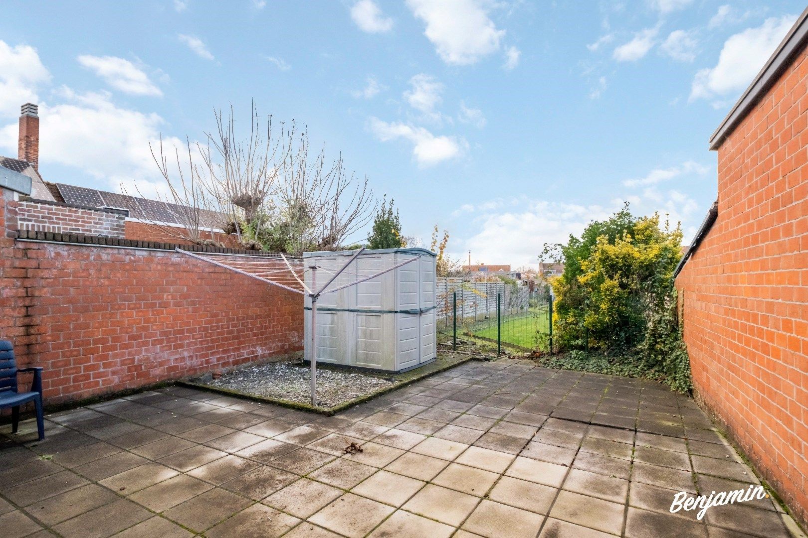 Rijwoning met grote tuin en dubbele garage in Dadizele foto 11