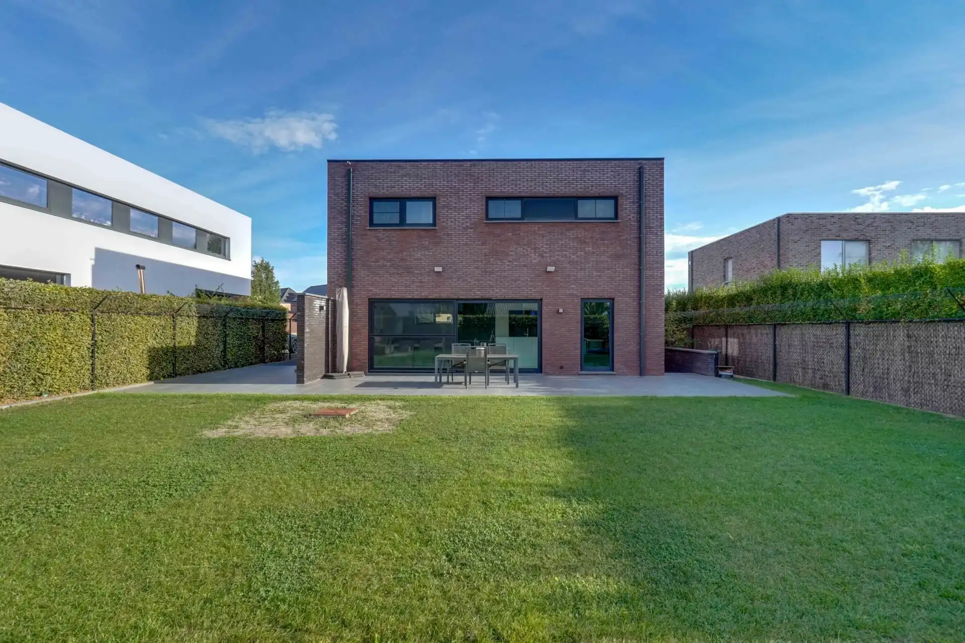 Moderne, energiezuinige gezinswoning met 4 slaapkamers foto 24