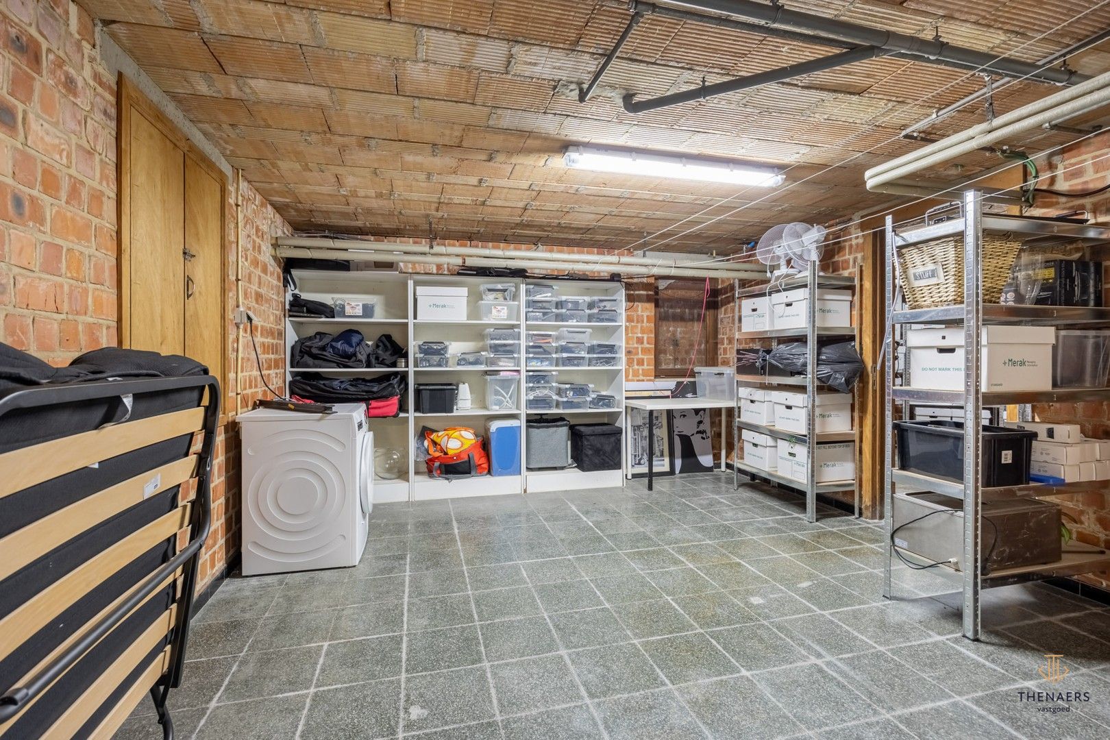 UNIEKE GERENOVEERDE WONING MET 4 SLAAPKAMERS EN PRACHTIG UITZICHT OP DE VELDEN. foto 54
