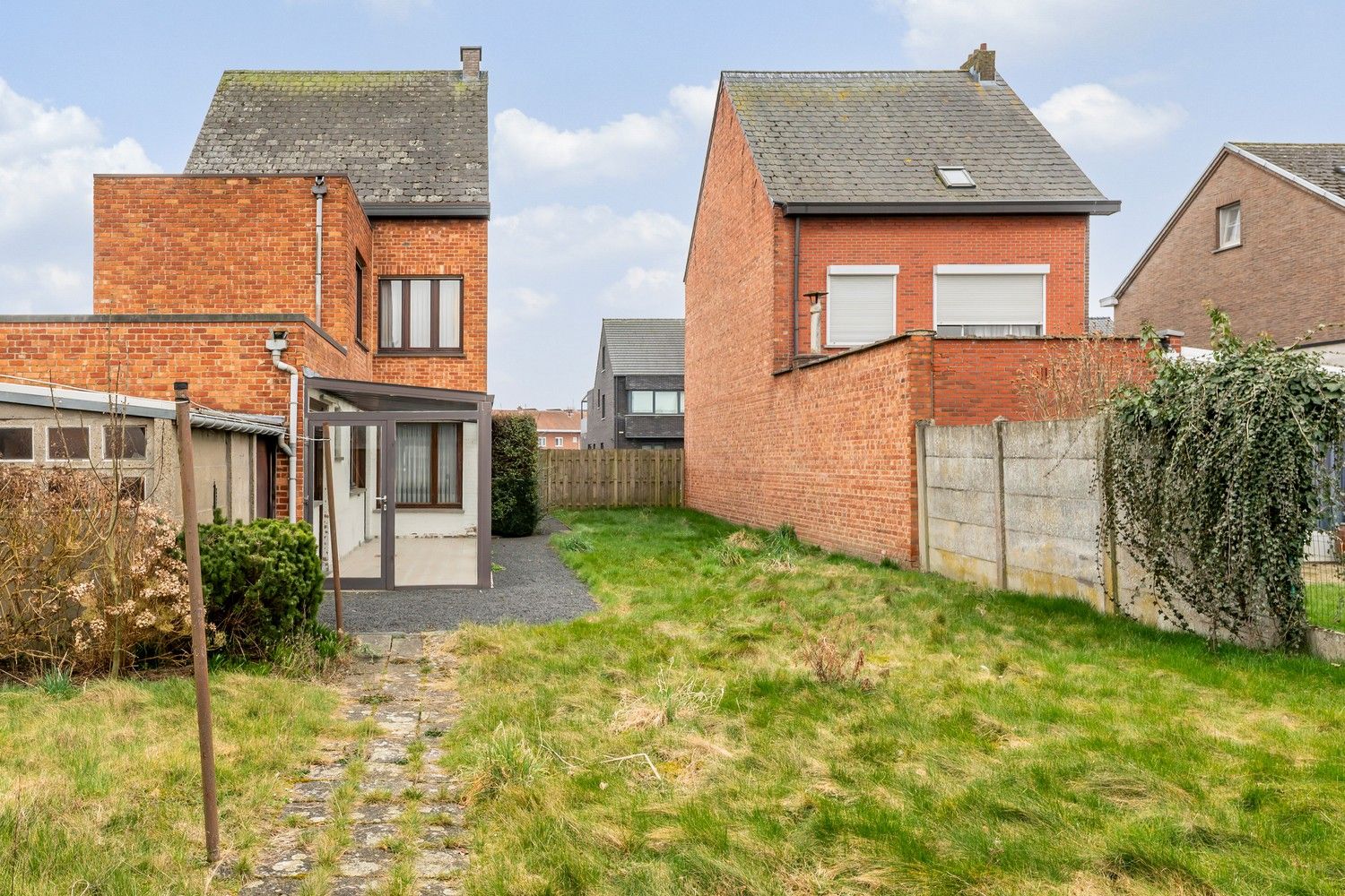 Gesloten bebouwing 219m² met naastliggend bouwgrond 231m² foto 37