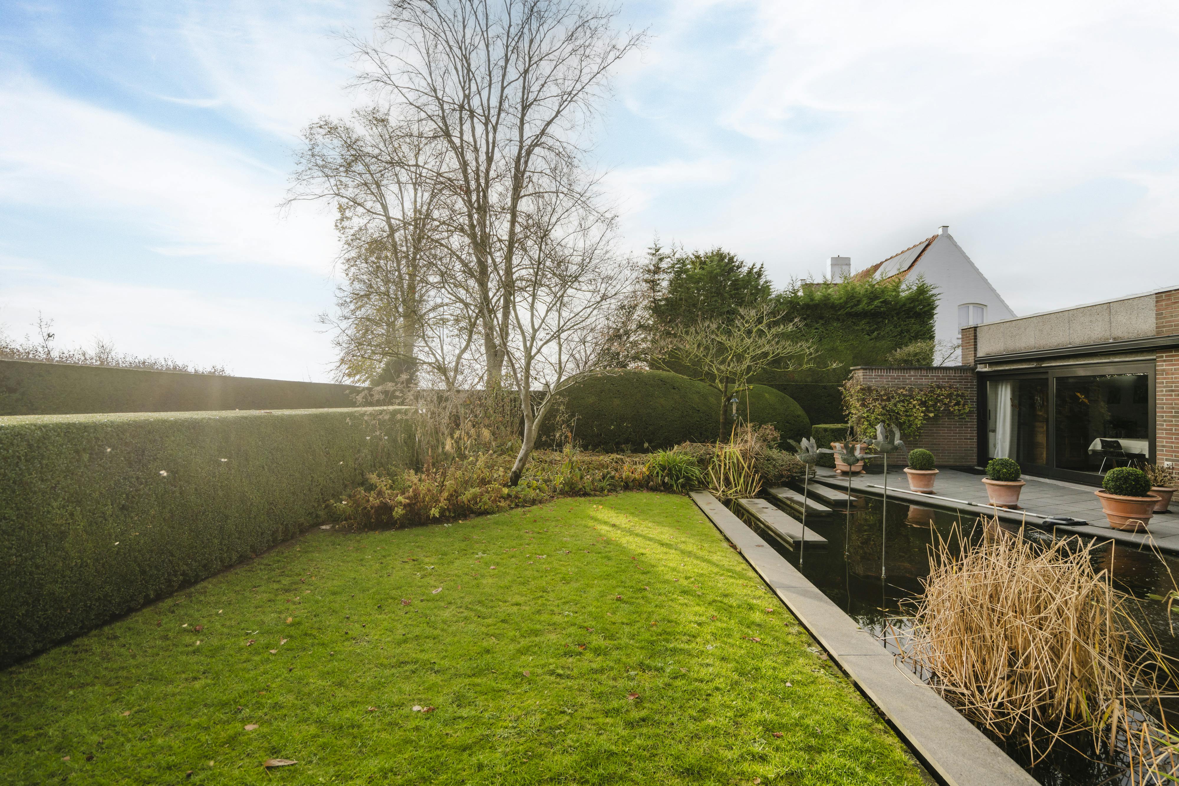 Karaktervolle, architecturale villa te koop in Wevelgem! foto 23