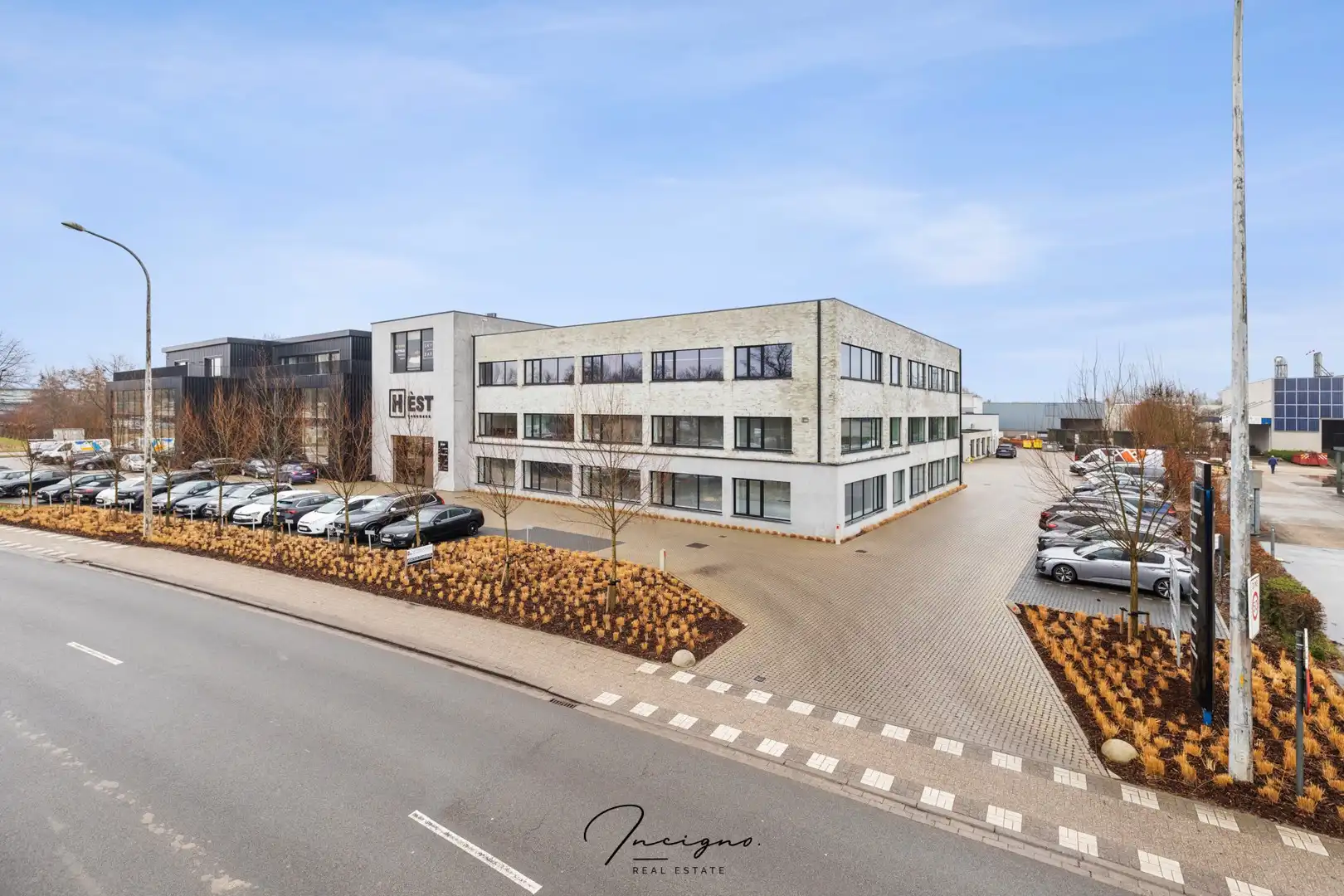 Kantoorgebouw foto 13