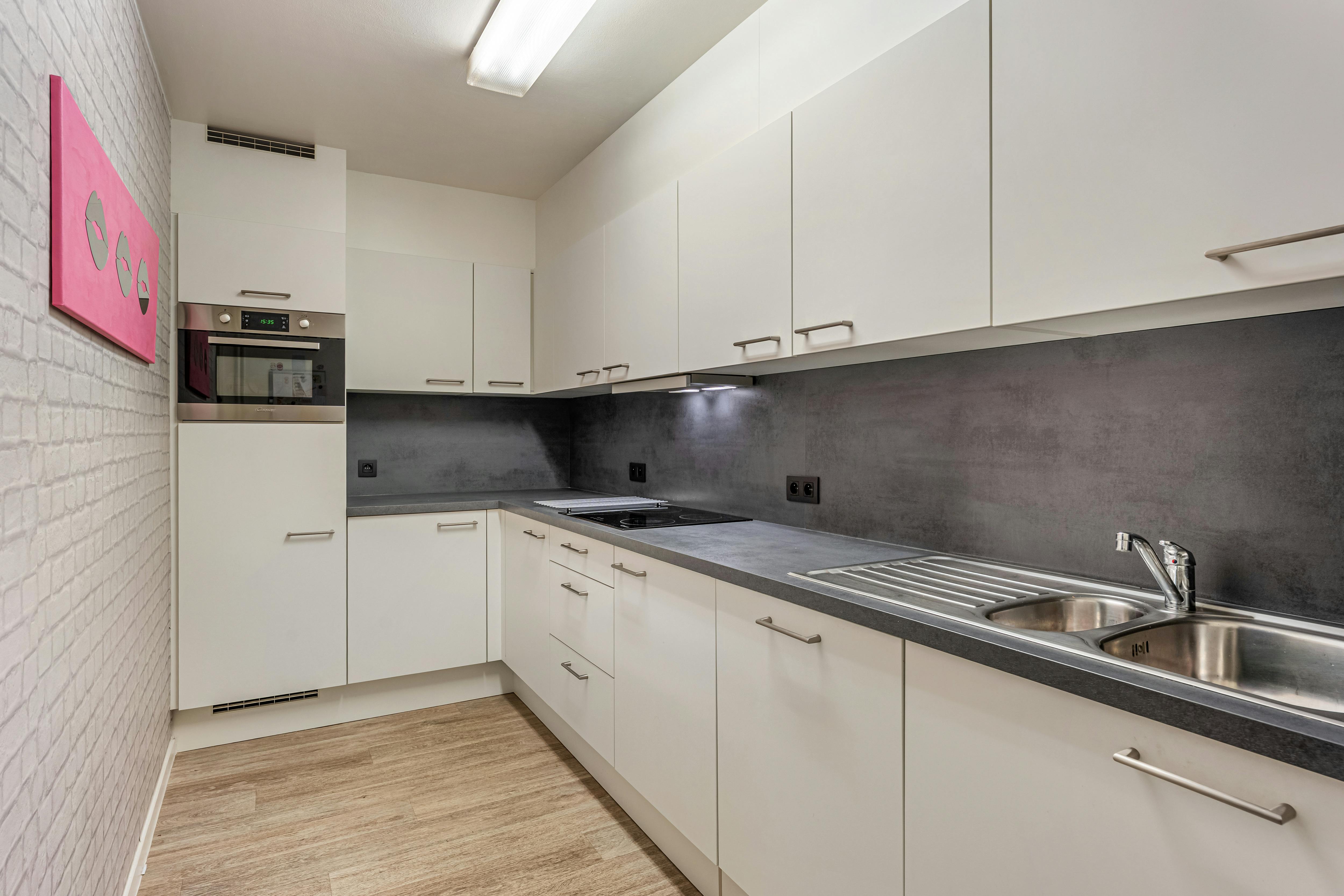 Gezellig appartement met 2 slaapkamers en autostandplaats in Hasselt foto 4