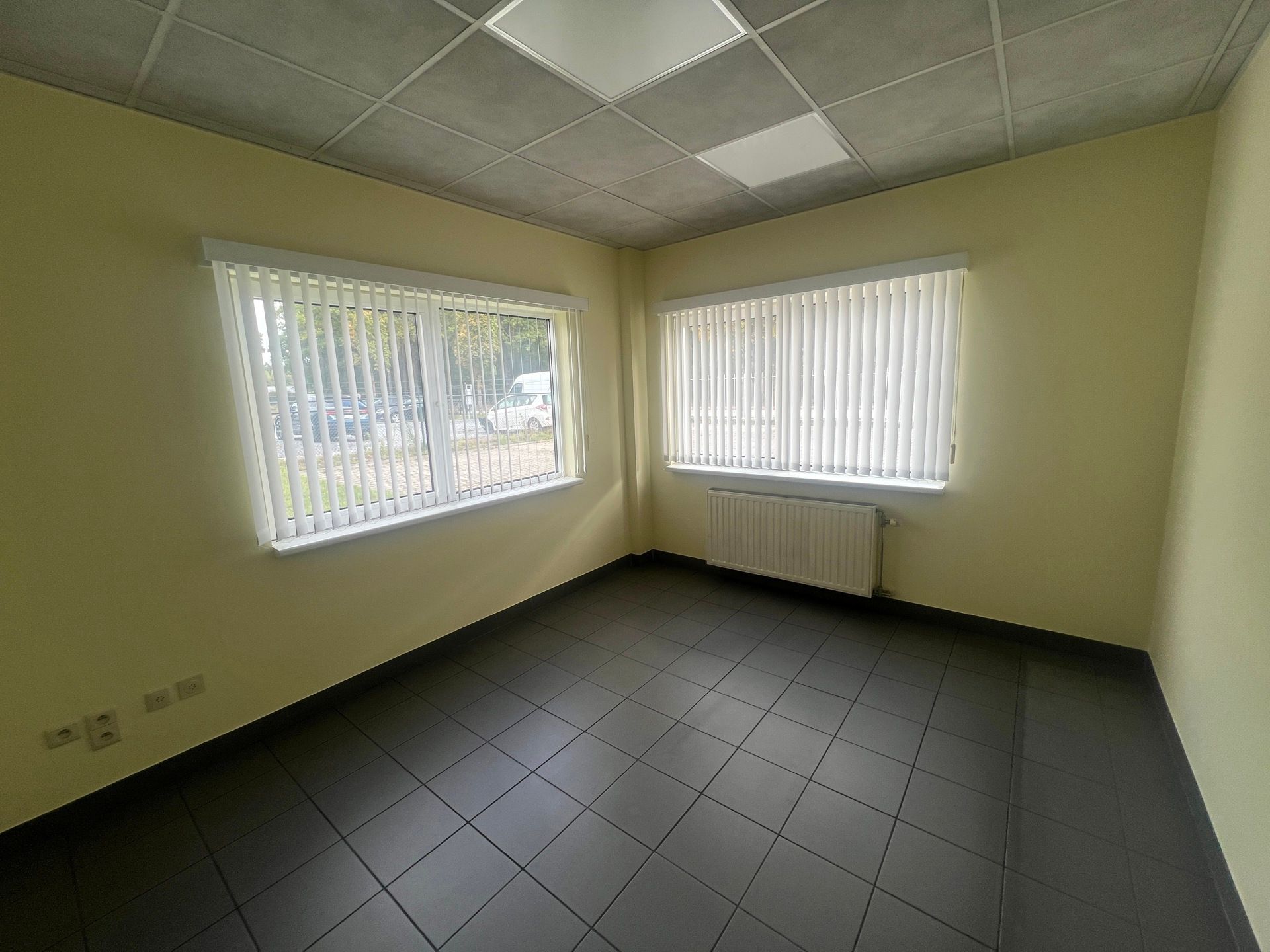 BEDRIJFSGEBOUW VAN 905M²  foto 11