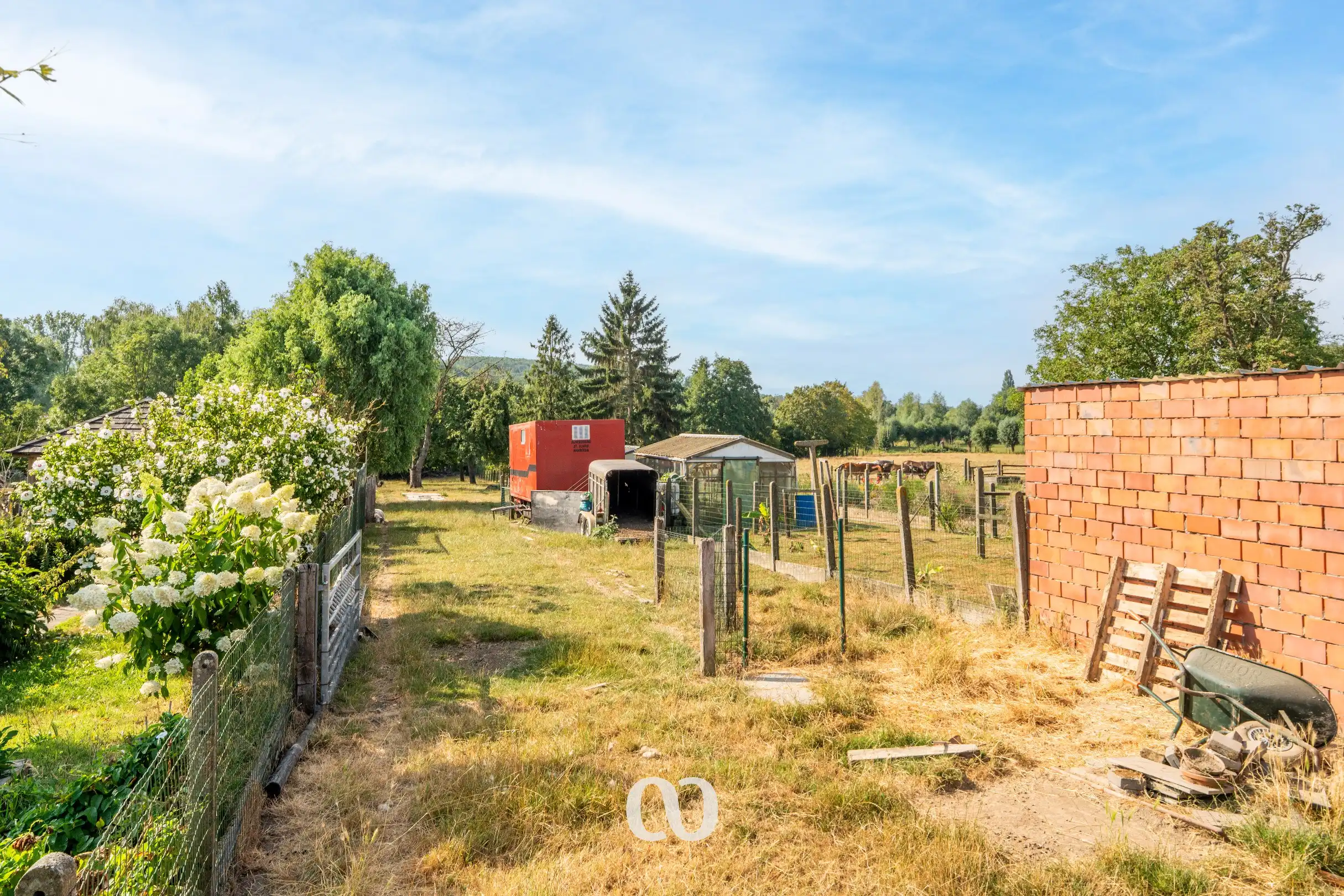 Instapklare gerenoveerde woning met ruime aanbouw en grote tuin in Brakel foto 13