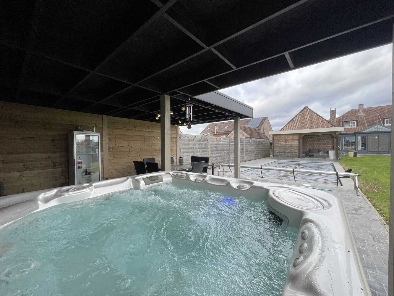 Gunstig gelegen woning met zwembad foto 24