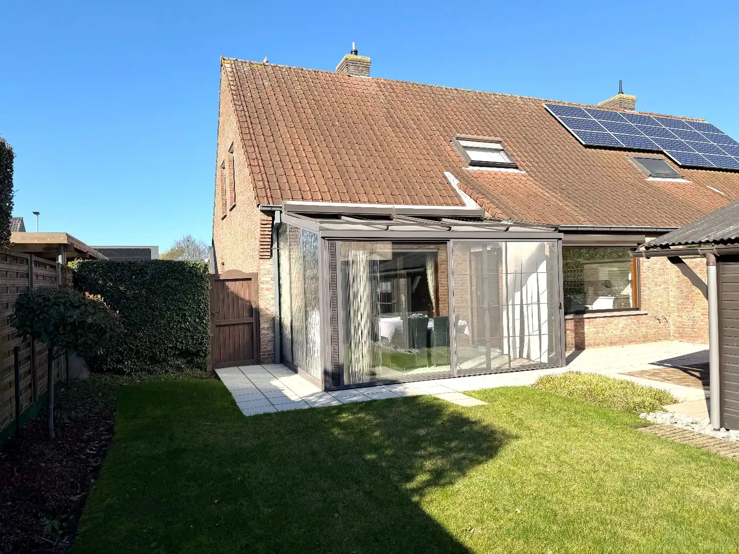 Te koop – Instapklare halfopen bebouwing in Harelbeke foto 18