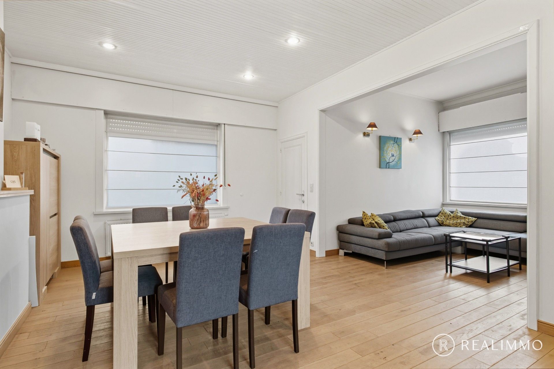 Instapklare hoekwoning in centrum Desselgem foto 3