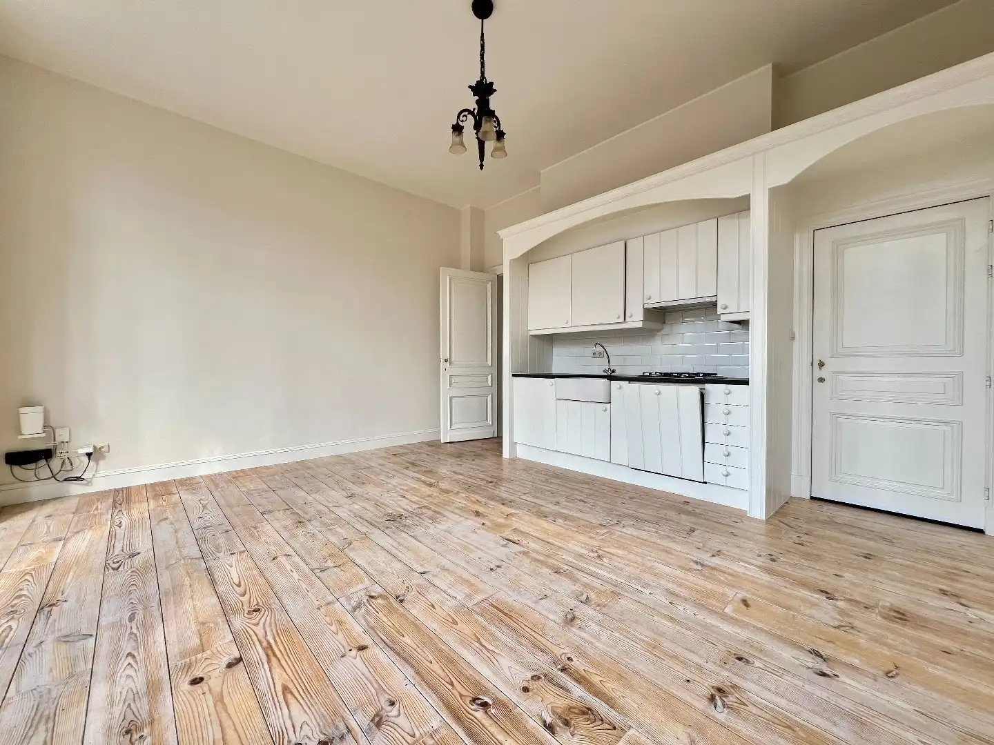 Ruime 1slpk app met terras te Zurenborg foto 3