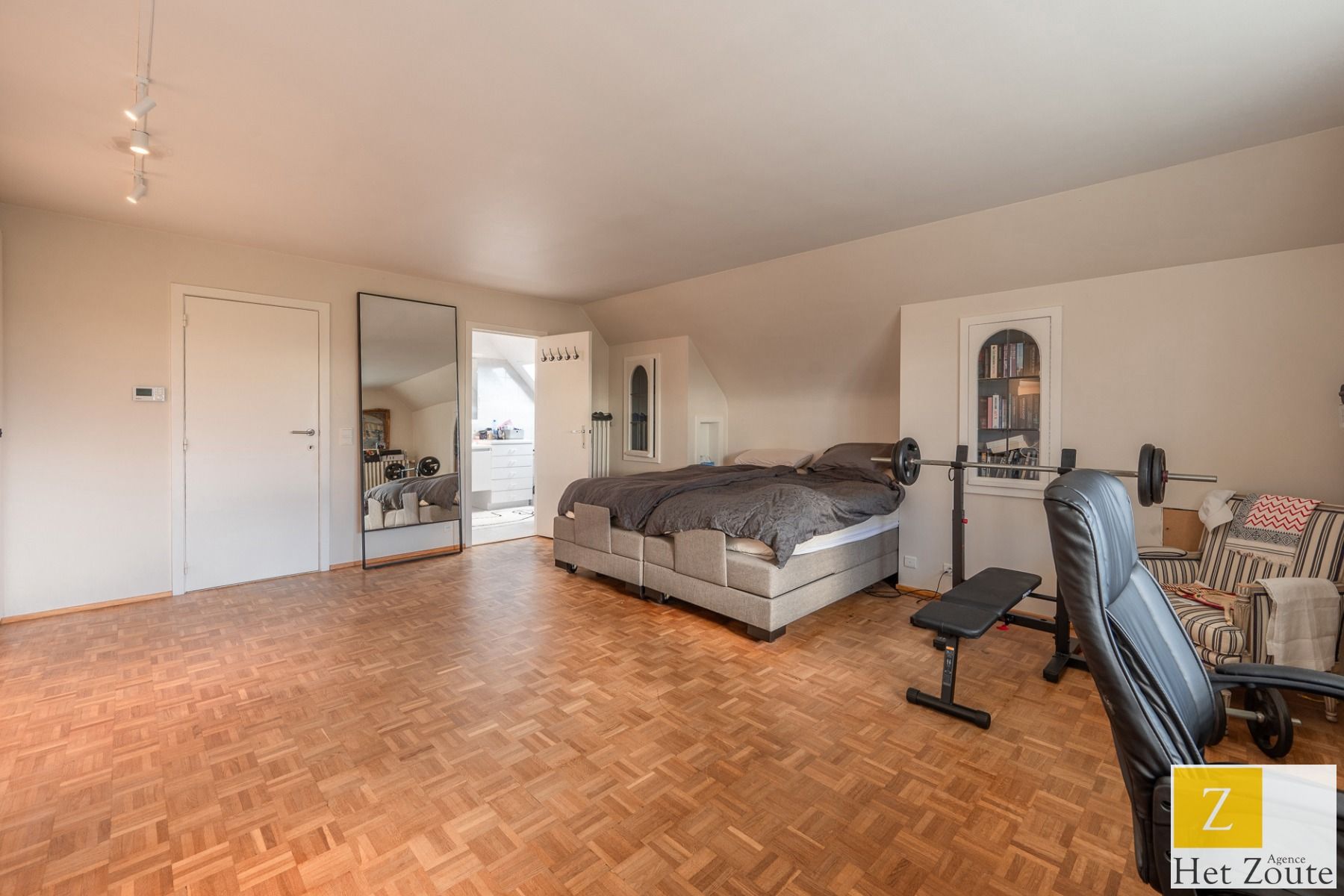 Twee ruime villa’s op één groot perceel (5.460 m²) te Knokke foto 19