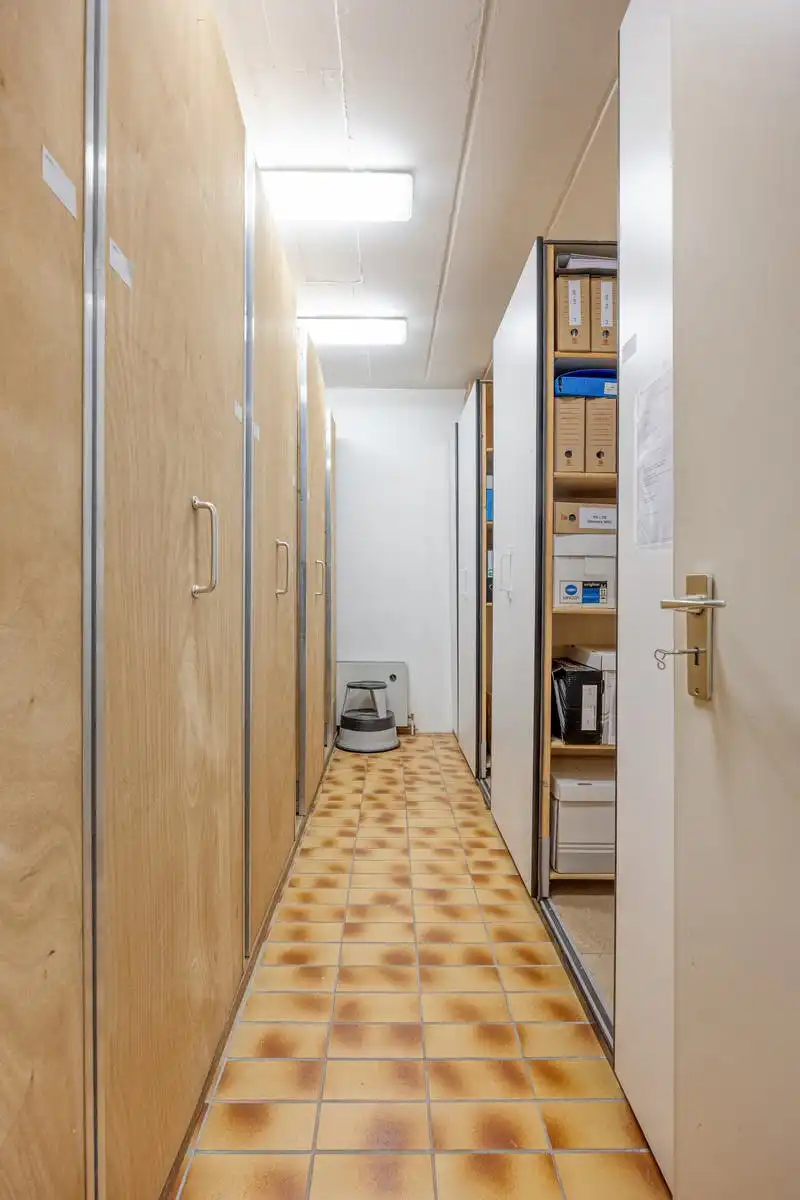 Grote kantoorruimtes (mogelijkheid tot 5 appartementen) in Strombeek: een strategische keuze voor ondernemingen foto 53