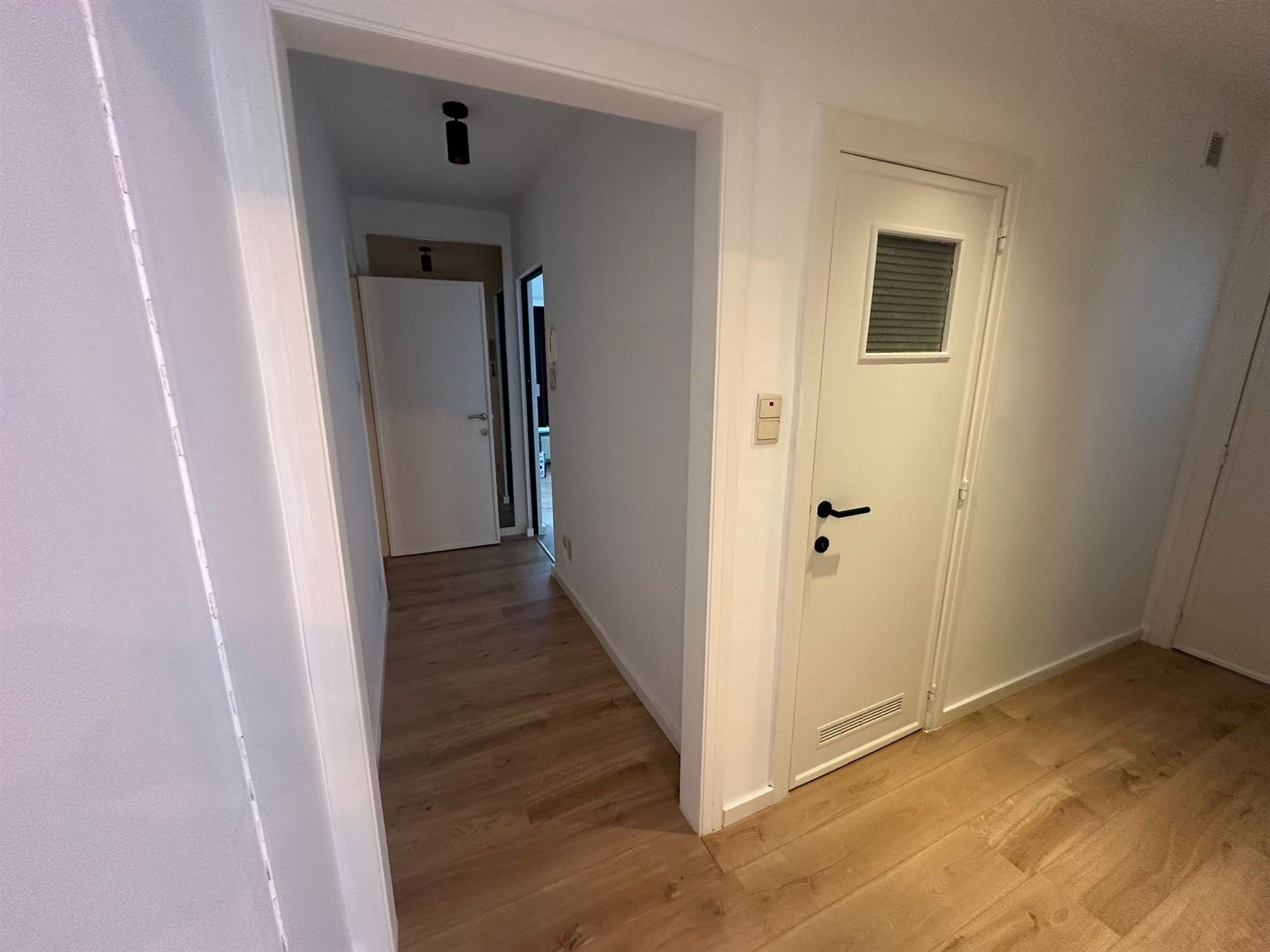 Ruim appartement met drie slaapkamers te Aalst foto 7