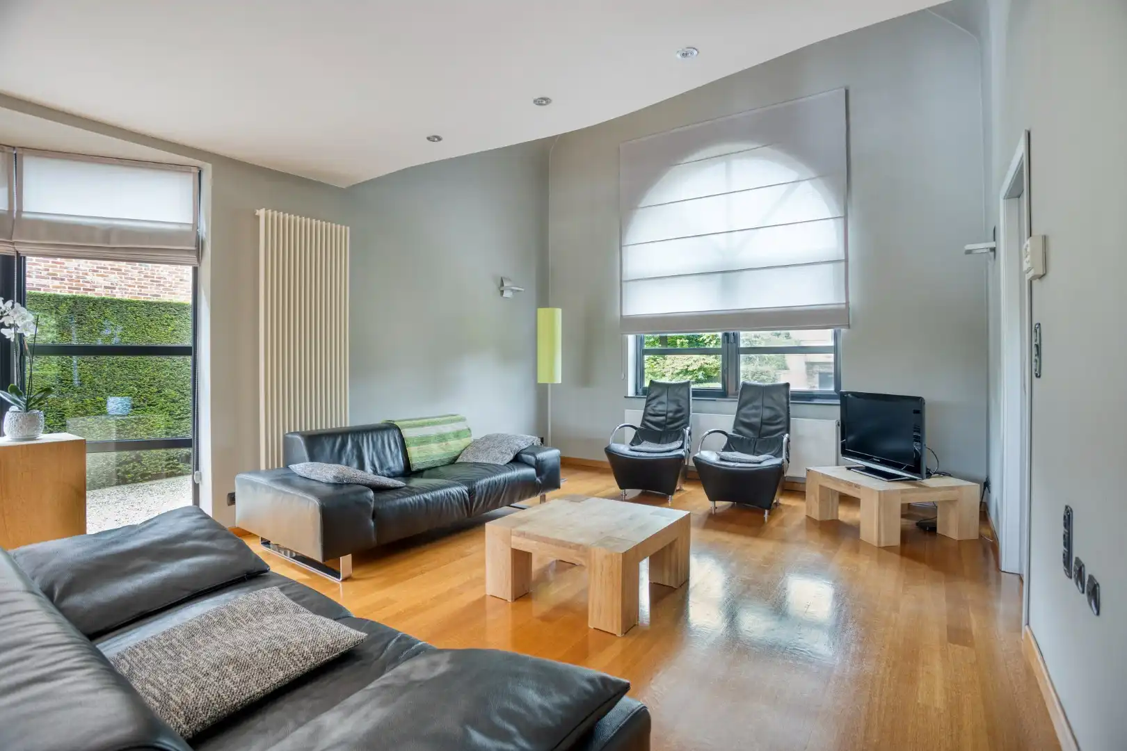 Landelijk en stijlvol wonen in alle rust – Ruime villa met fraai aangelegde tuin foto 5