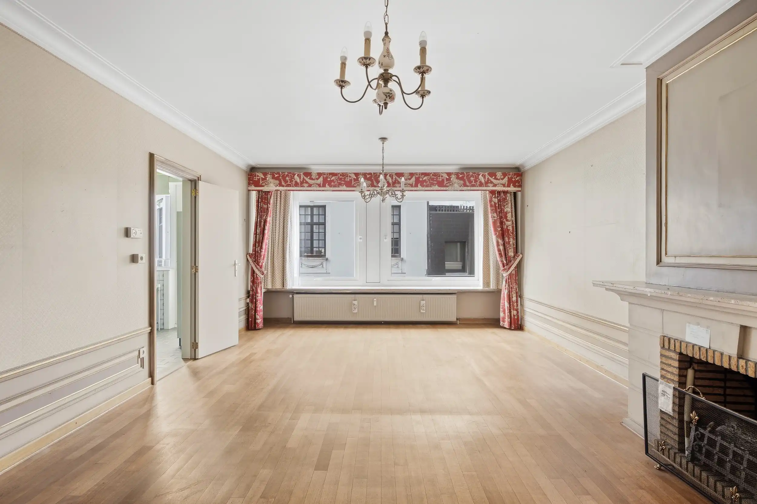 Op te frissen 1-slp app (99 m²) met parking in hartje Gent foto 2
