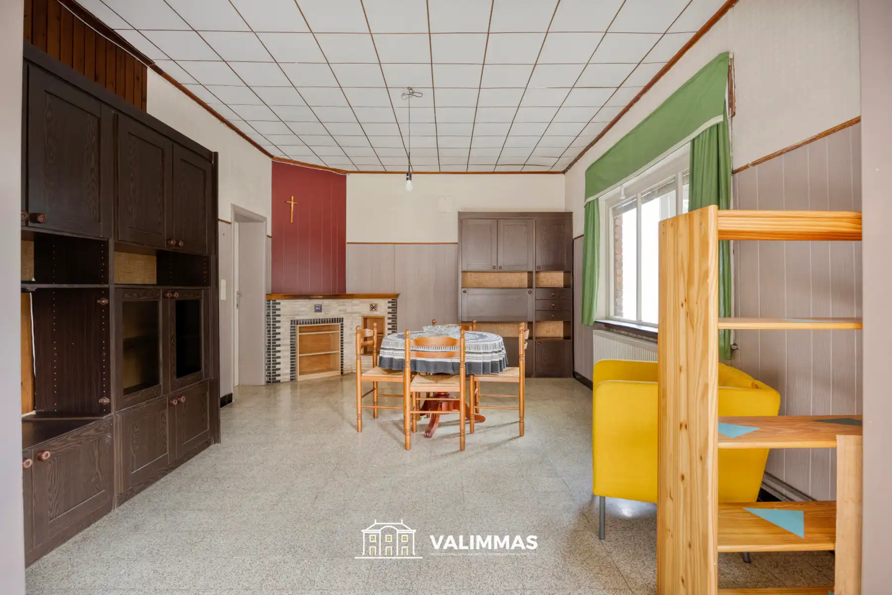 Zeer ruime vrijstaande woning met tuin, garage & bijgebouwen foto 9