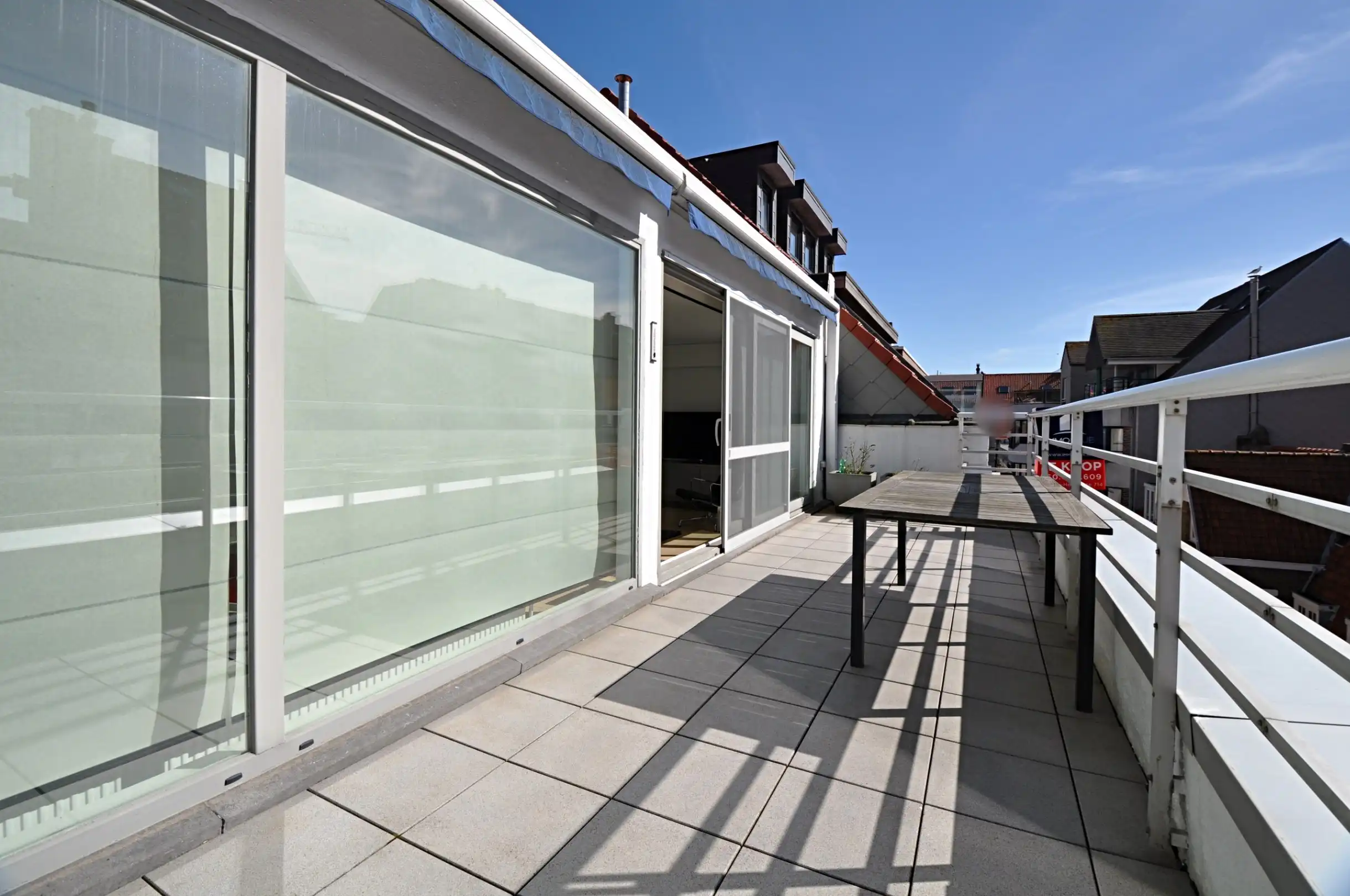 Exclusief: instapklare penthouse met een ruim zonnig terras. foto 2