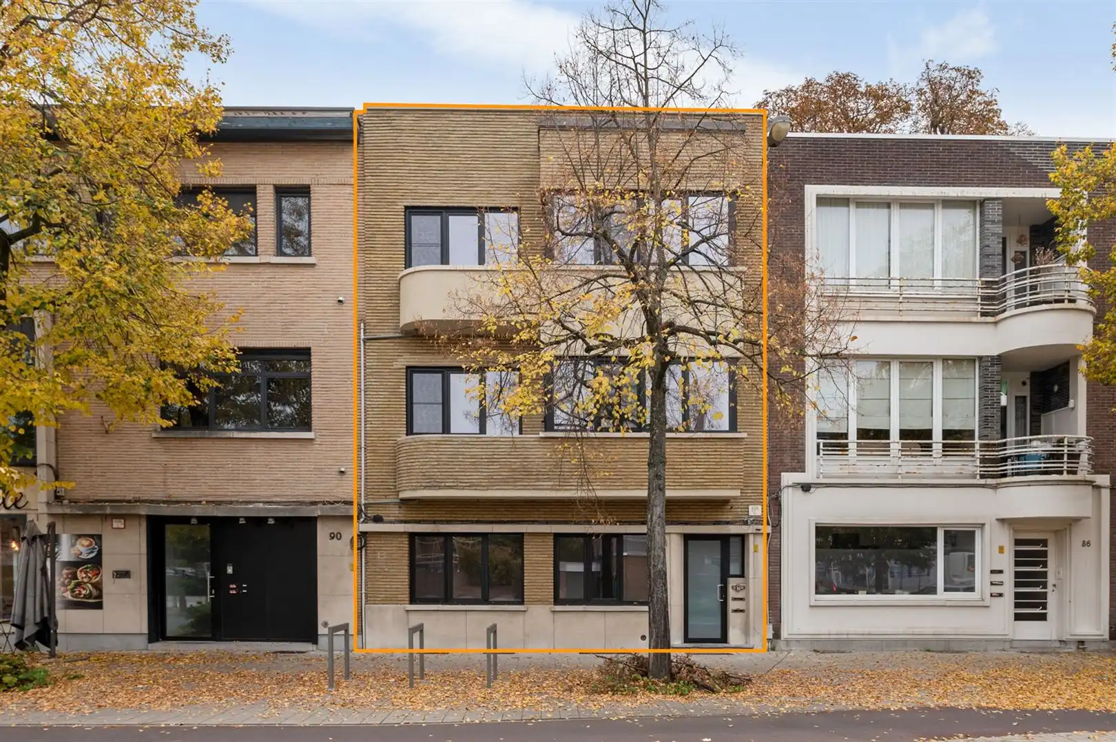 Opbrengsteigendom foto {{pictureIndex}}