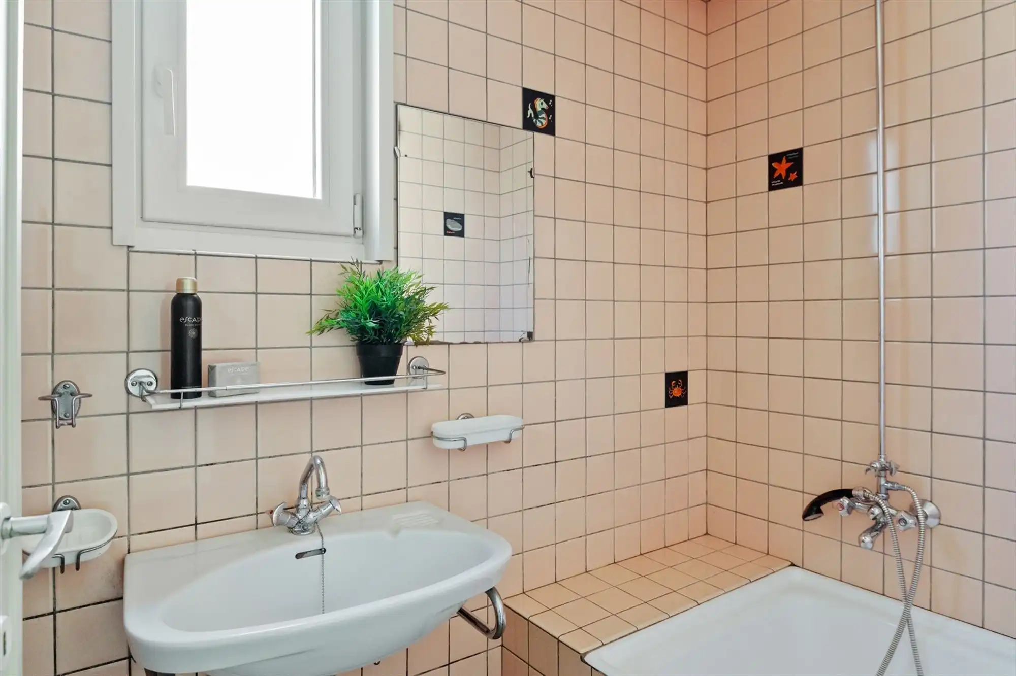 Verrassend ruime, karaktervolle woning te Putte foto 6