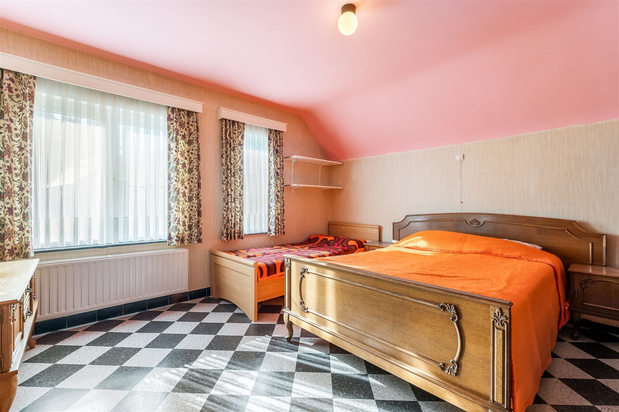 OP TE FRISSEN WONING MET 4 SLAAPKAMERS RUSTIG GELEGEN OP EEN UITGESTREKT PERCEEL VAN 16A75CA TE HAM foto 15