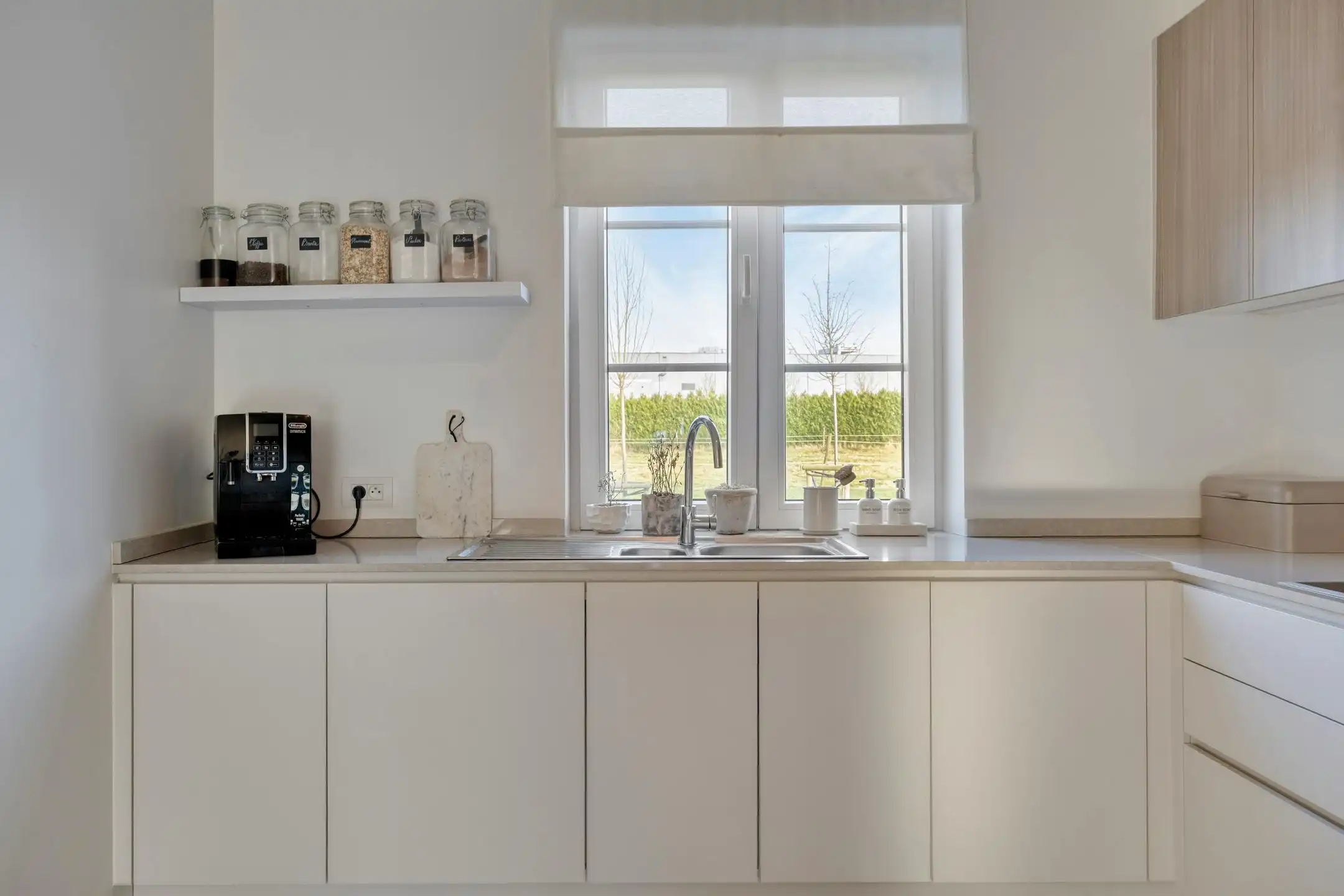 Huis (°2024, EPC A: 21) met 3 slaapkamers, carport en tuin te Maldegem foto 8