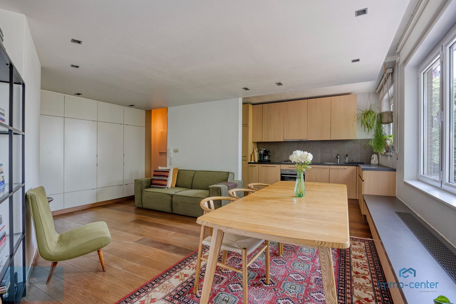 Instapklaar appartement met 1 slaapkamer, terras, extra ruimte, garage en zicht op het park – op toplocatie in Hasselt foto 4