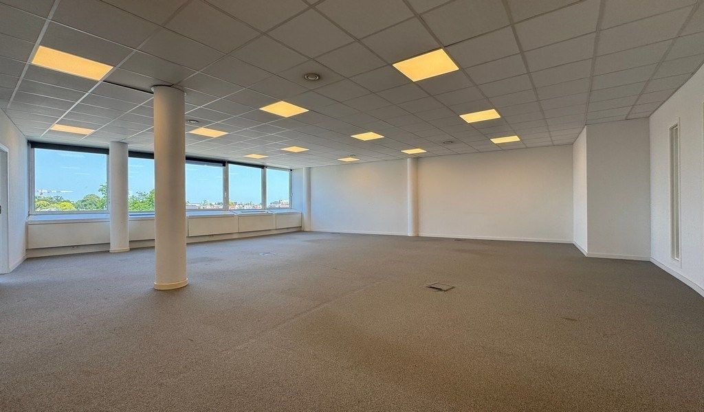 Commerciële kantoorruimte te huur in Antwerp Gate I te Berchem foto 10