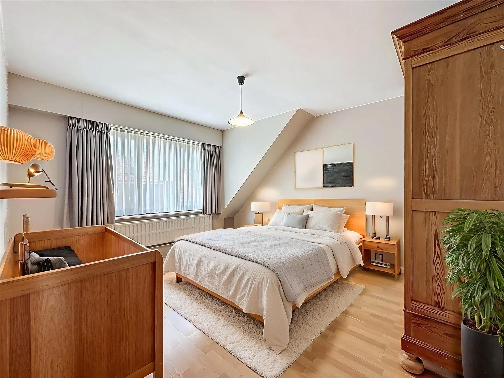 Lichtrijke, instapklare woning met ruime garage en fantastisch uitzicht in Kruibeke. foto 15