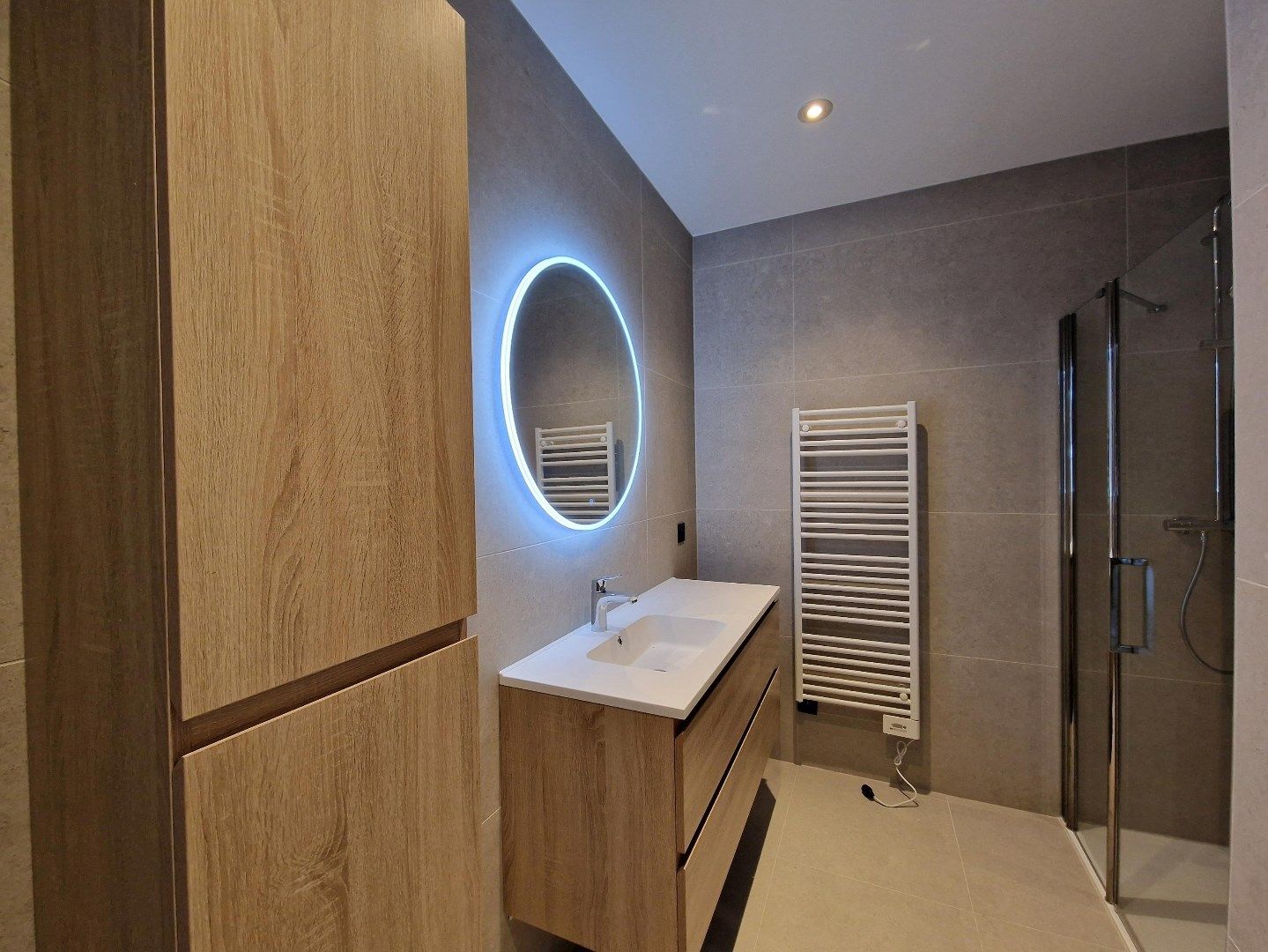 Zeer energiezuinig, lichtrijk en splinternieuw app met 2 slpks. foto 8