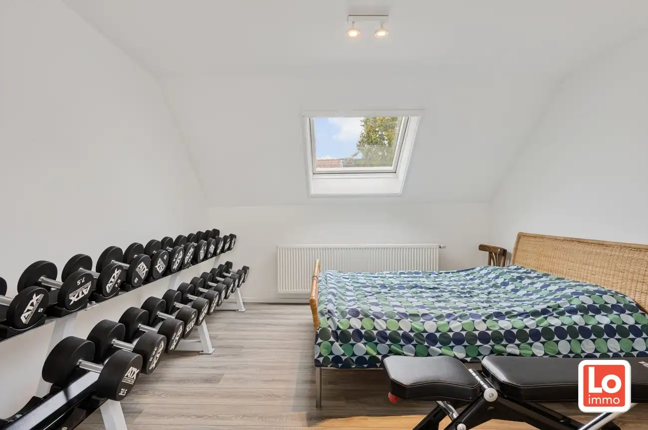 VERKOCHT! Instapklare, modern gerenoveerde lichtrijke stadswoning op een rustige locatie nabij het centrum van Gent! foto 14