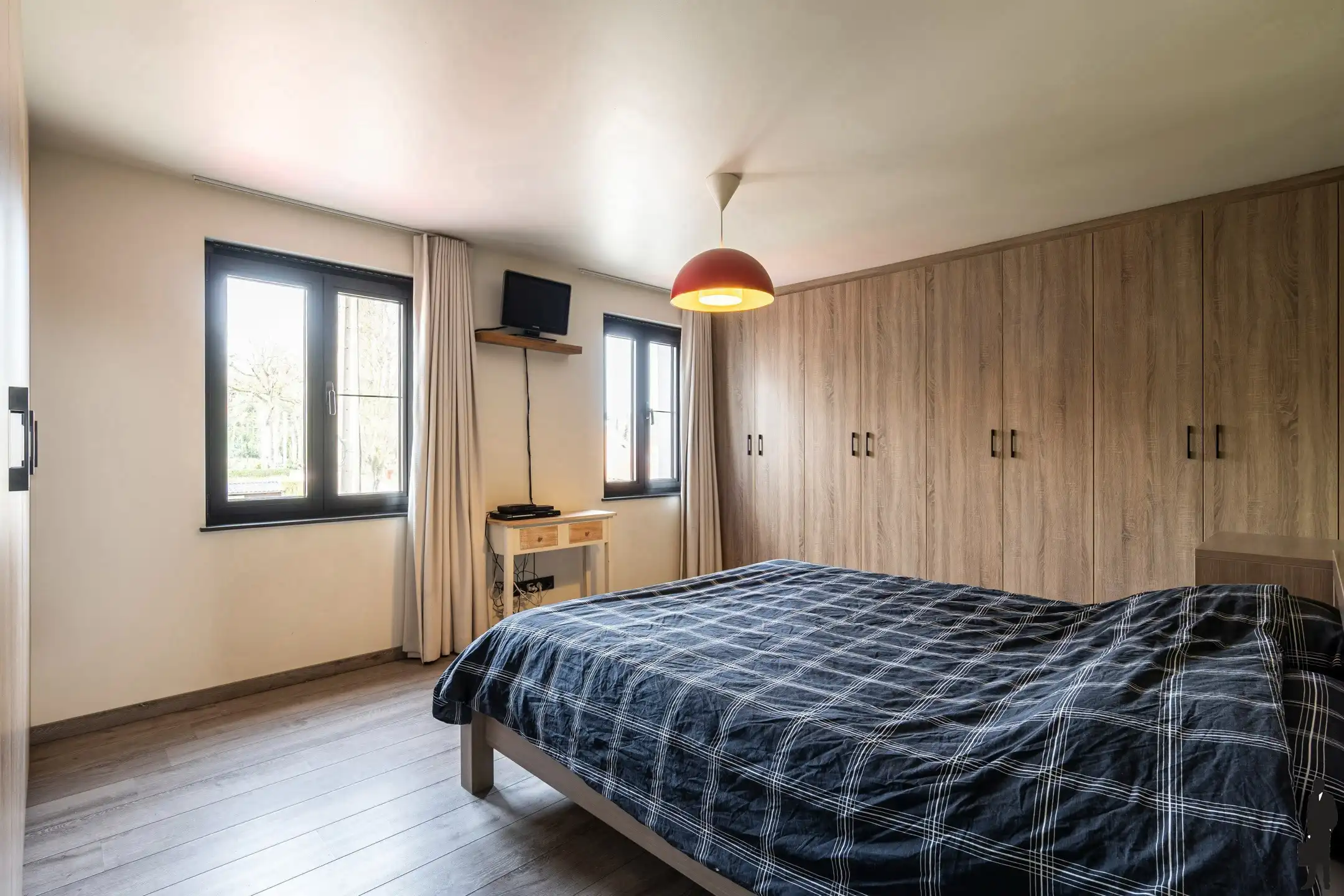 Instapklare woning (2013) met 3 tot 4 slpk in centrum Tielen foto 9