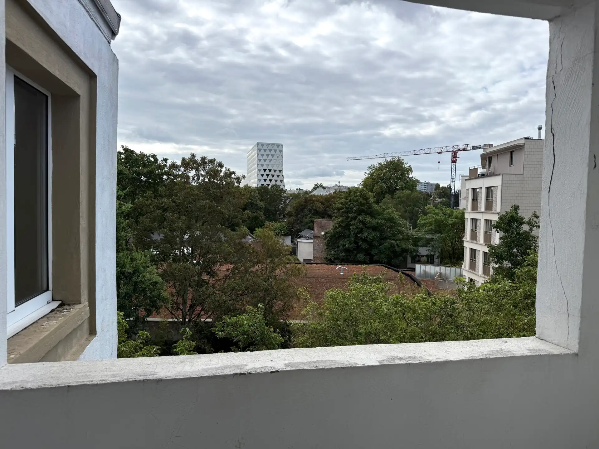 Modern 1-slaapkamerappartement van 72 m² met terras foto 4