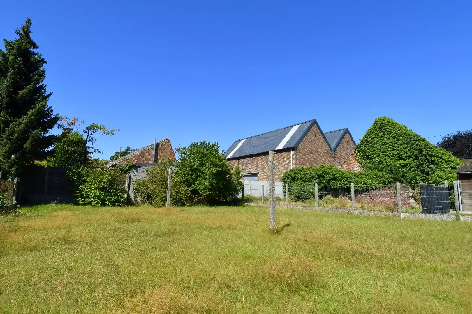 Karaktervolle woning met 3 slaapkamers en naastgelegen polyvalente ruimte (ca. 105 m²) te koop in Beveren-Leie foto 24