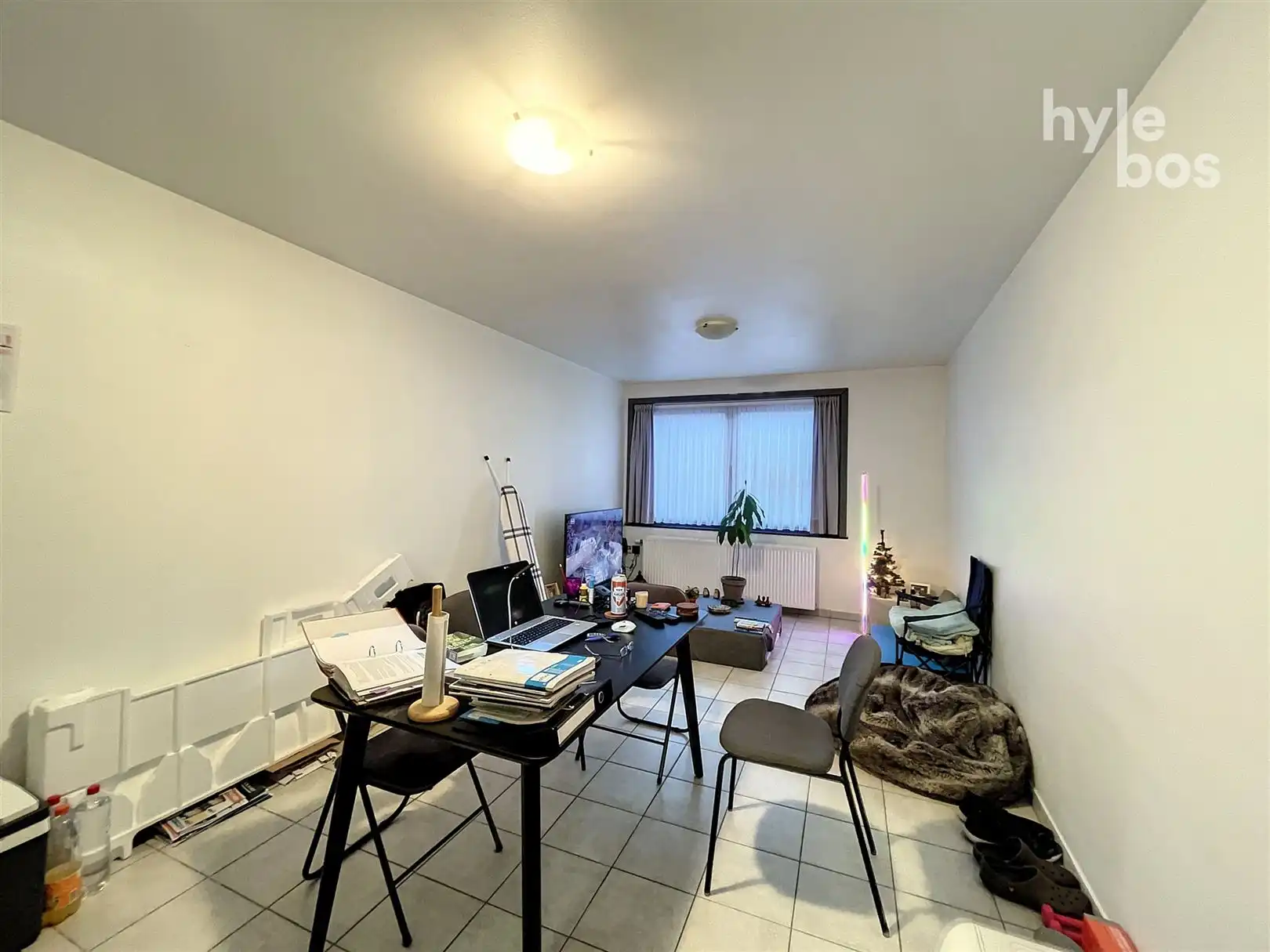 Goed gelegen startersappartement met 1 slaapkamer foto 3