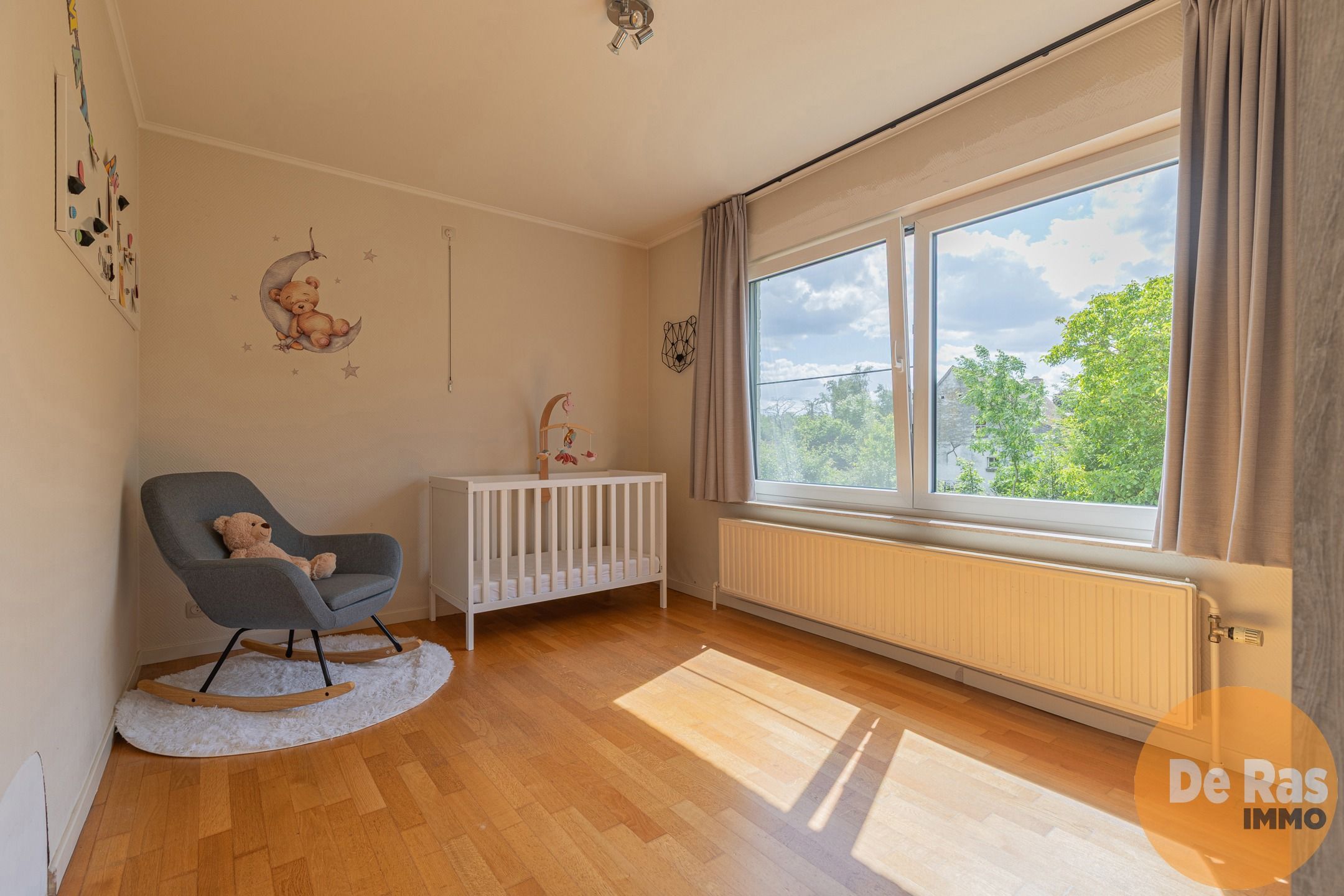 GEZINSWONING MET 4 SLAAPKAMERS EN TUIN foto 11