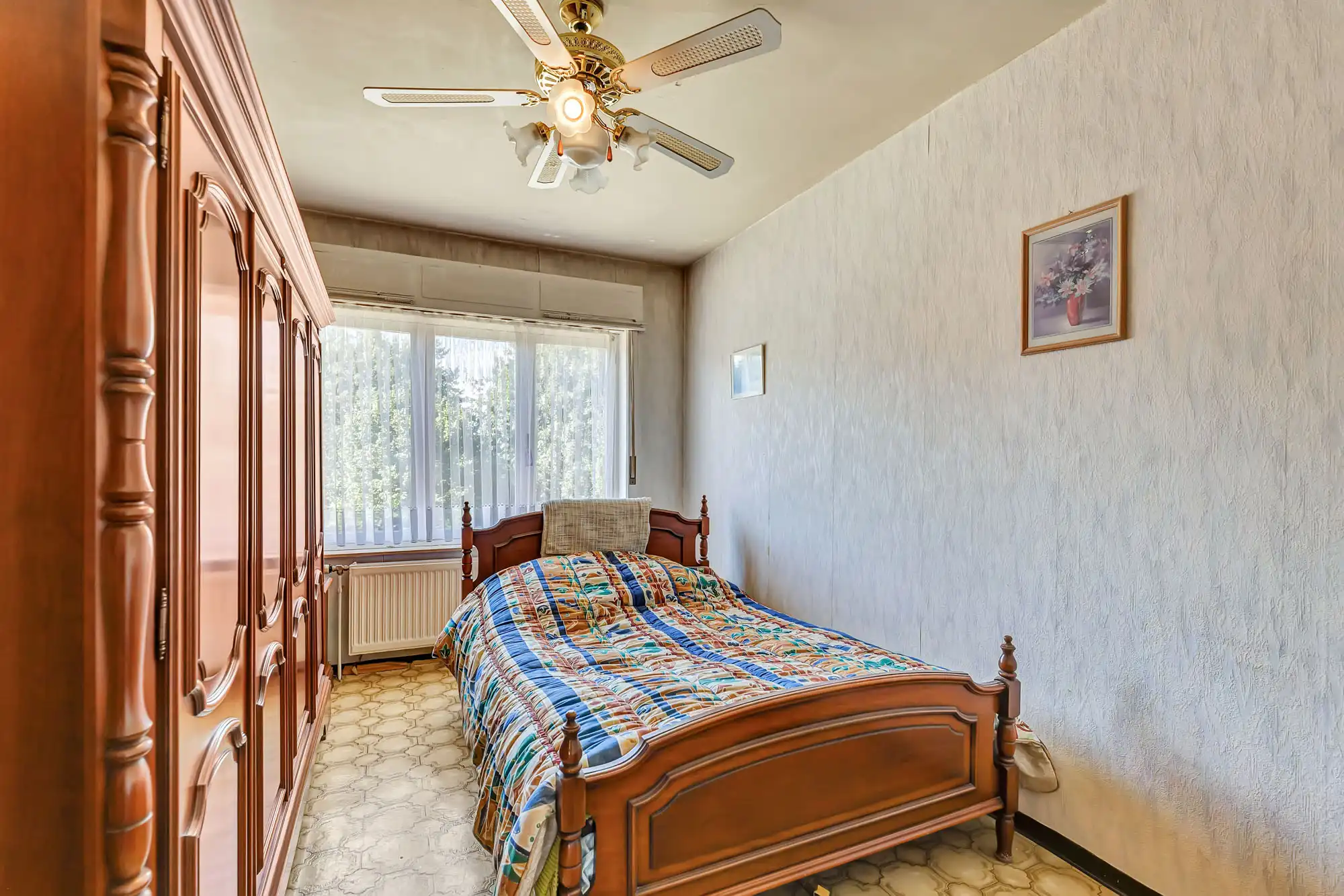 Goed onderhouden, robuuste woning met garage foto 17