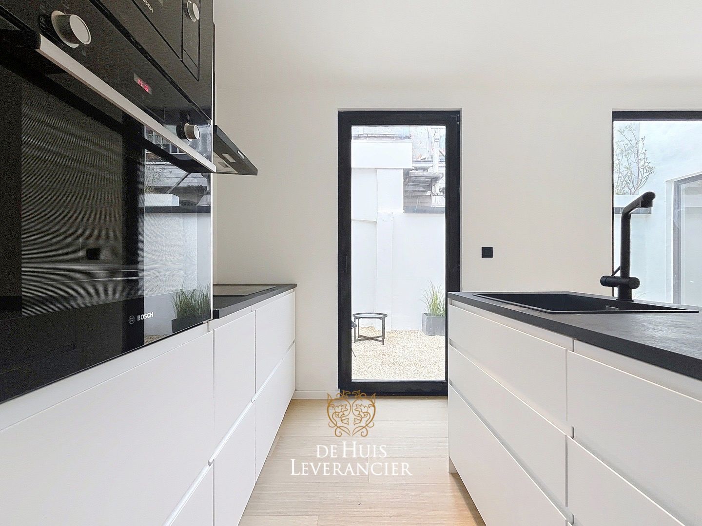 Gerenoveerde rijwoning met charme elementen  foto 11
