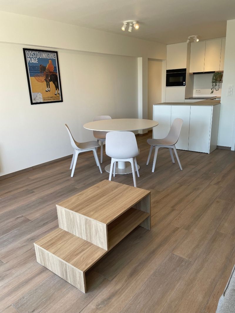 Vlakbij zee gelegen gemeubeld appartement met centrale ligging! foto 8
