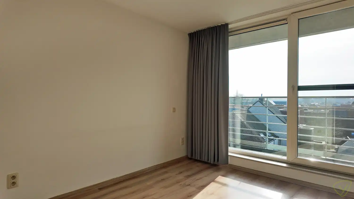 Lichtrijk appartement met panoramisch uitzicht op de Markt van Eeklo! foto 19