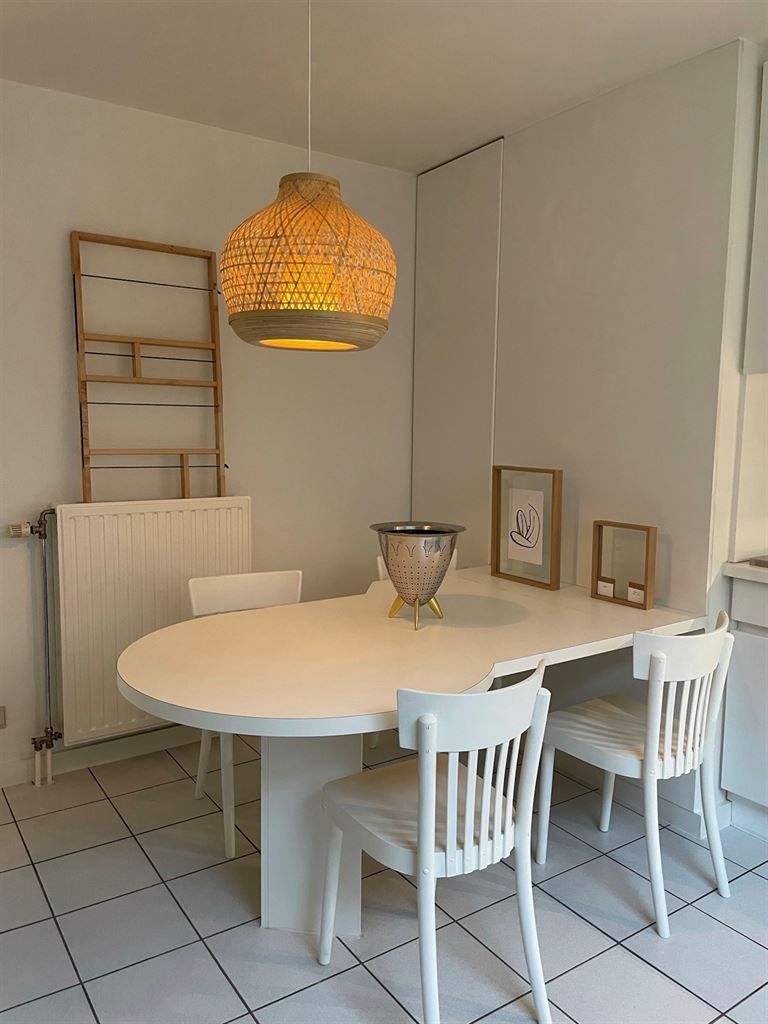 Ruim duplex appartement met 2 slaapkamers en gezellig terras in het centrum van Hasselt.  foto 9