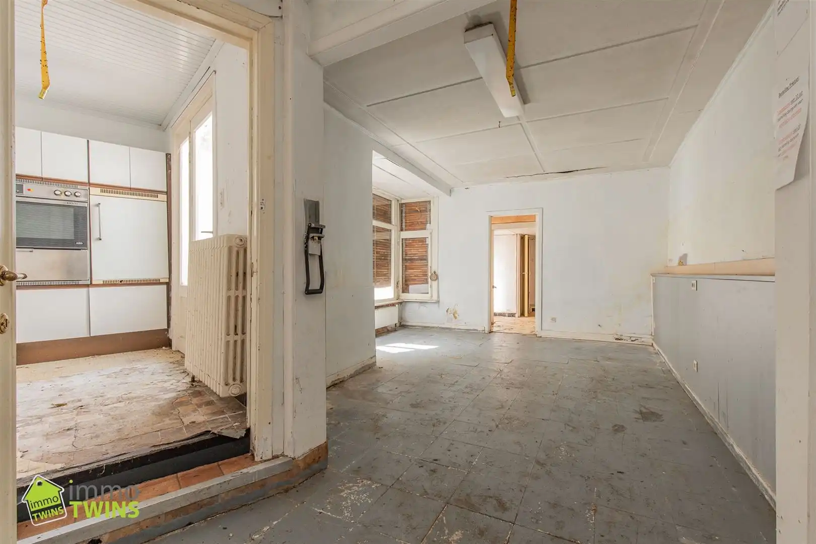 Handelswoonst op commerciële topligging te Moerzeke/Kastel  foto 7