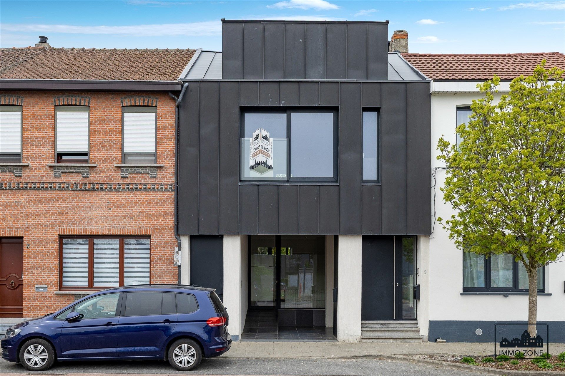 Handelspand met duplexappartement in centrum Hemiksem! foto {{pictureIndex}}