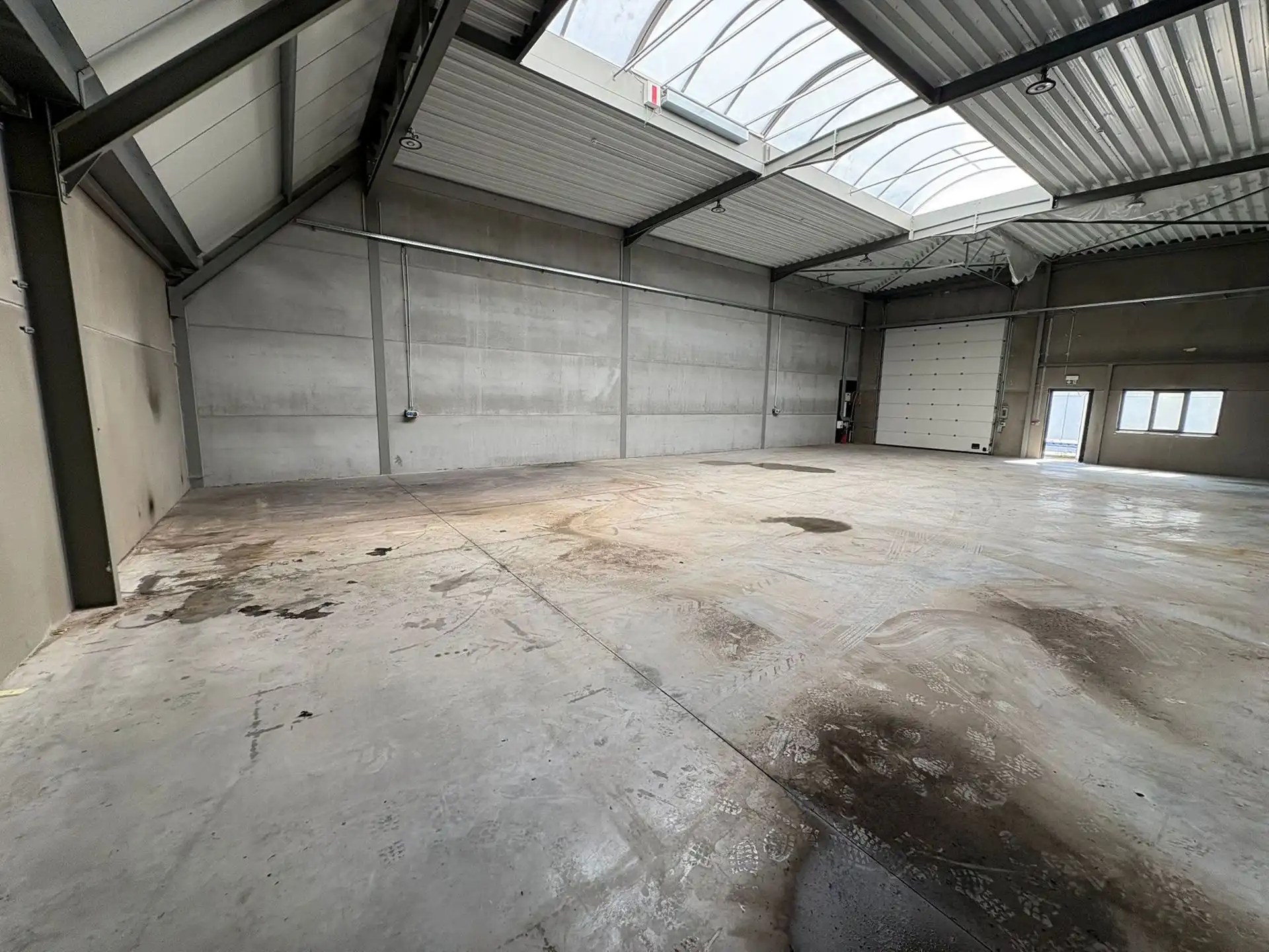 Nieuwbouw KMO-units te huur te Waregem foto 10