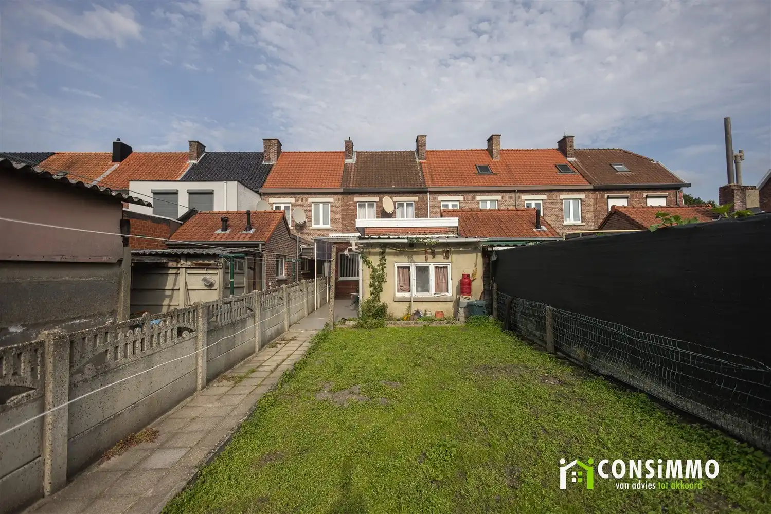 Te renoveren gezinswoning met 4 slaapkamers, tuin en garage in Genk-Zwartberg foto 25